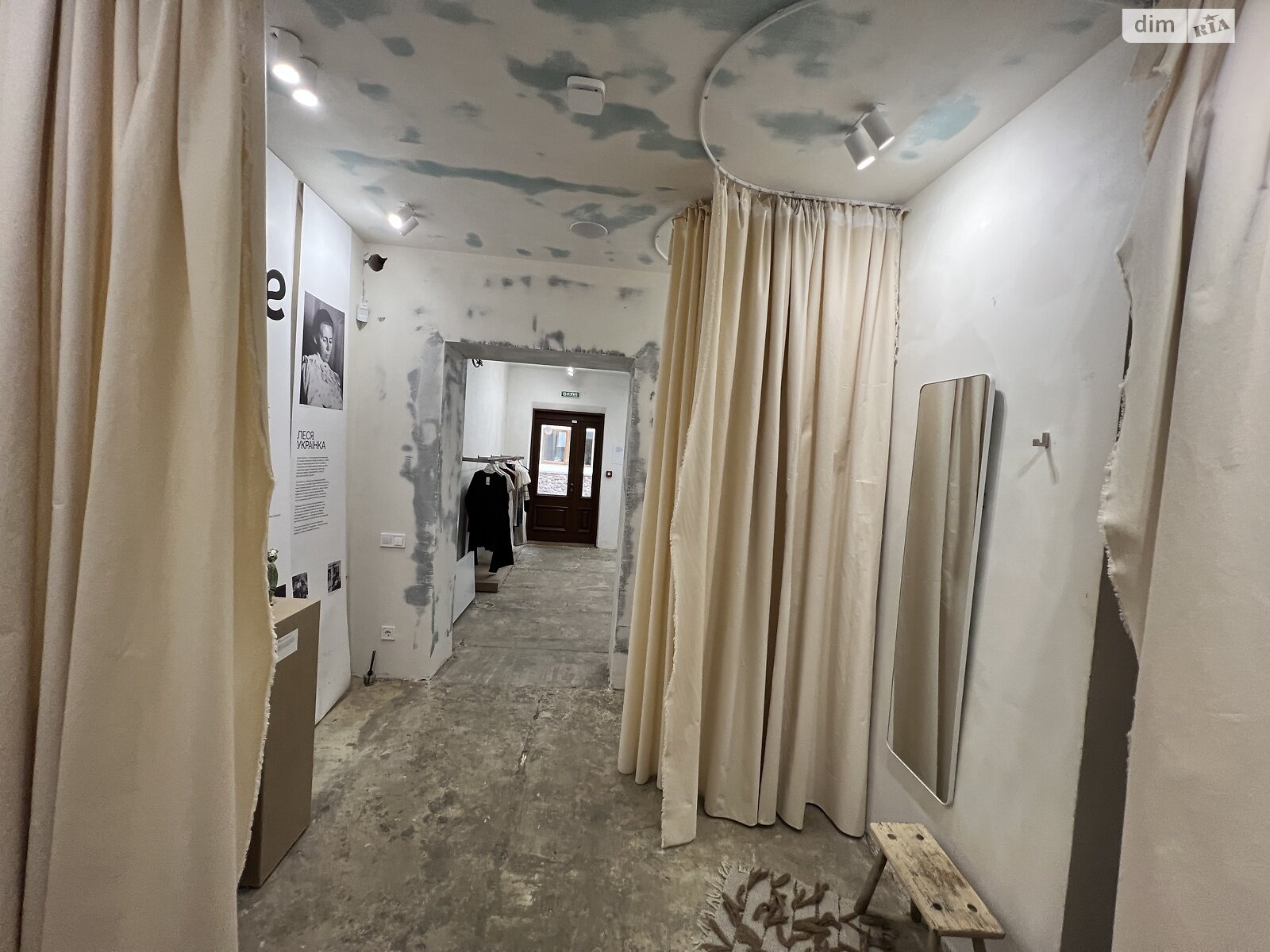 Коммерческое помещение в Львове, сдам в аренду по Рогатинцев Братьев улица 11, район Площадь Рынок, цена: 66 544 грн за объект фото 1 Коммерческое помещение в Львове, сдам в аренду по Рогатинцев Братьев улица 11, район Площадь Рынок, цена: 66 544 грн за объект фото 1