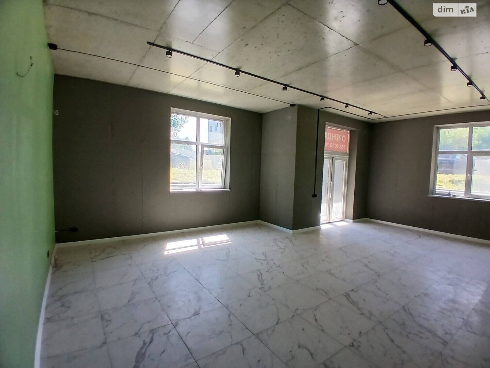 Коммерческое помещение в Львове, сдам в аренду по Железнодорожная улица, район Привокзальная, цена: 21 085 грн за объект фото 1 Коммерческое помещение в Львове, сдам в аренду по Железнодорожная улица, район Привокзальная, цена: 21 085 грн за объект фото 1