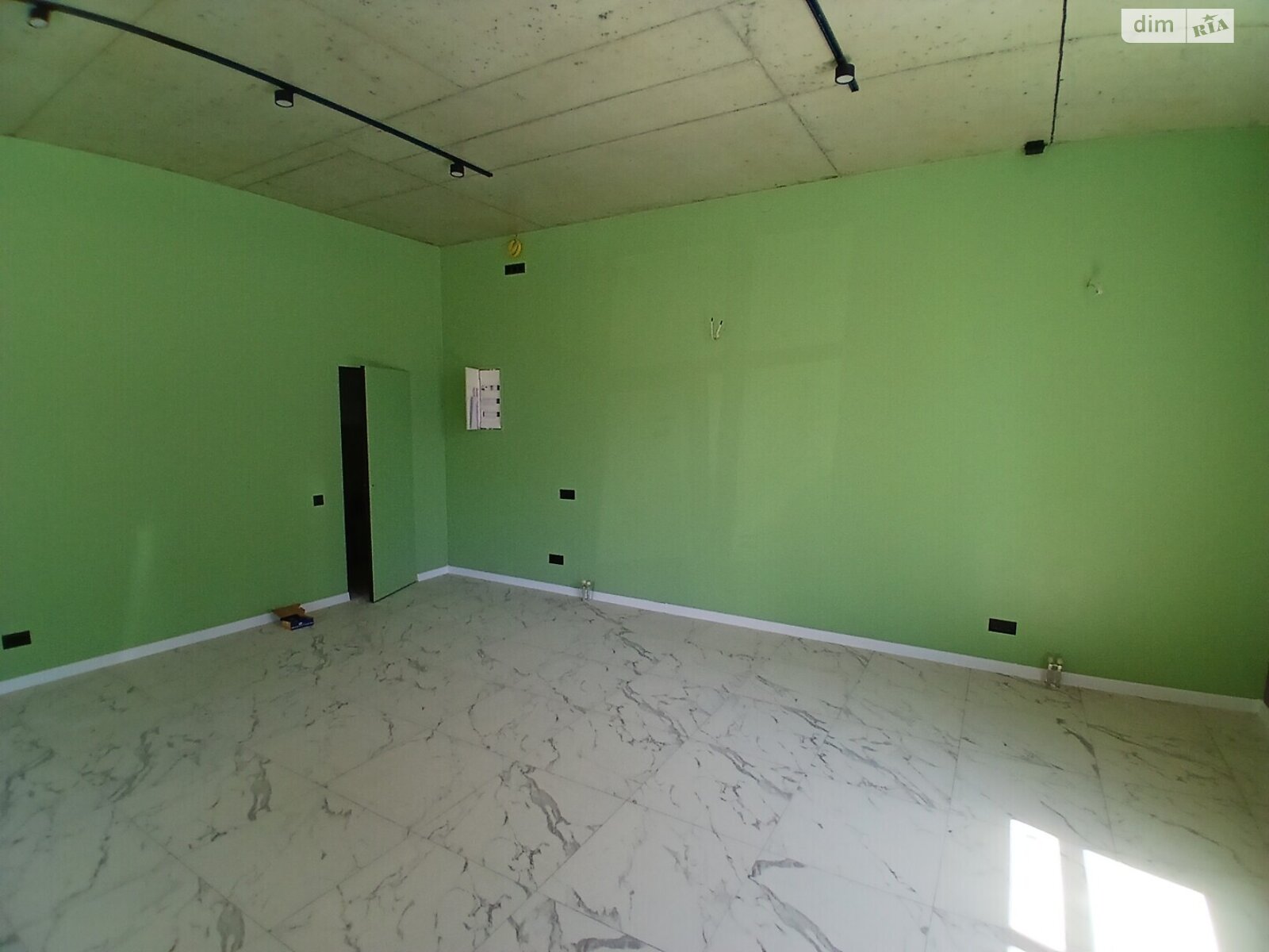 Коммерческое помещение в Львове, сдам в аренду по Железнодорожная улица, район Привокзальная, цена: 21 085 грн за объект фото 1 Коммерческое помещение в Львове, сдам в аренду по Железнодорожная улица, район Привокзальная, цена: 21 085 грн за объект фото 1