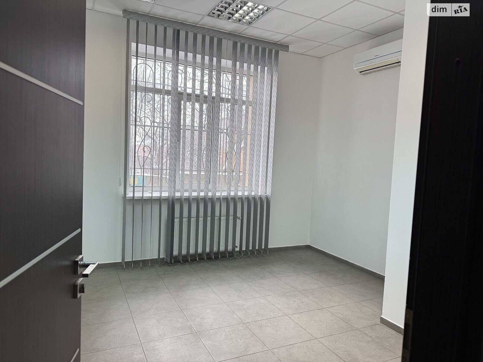 Комерційне приміщення в Львові, здам в оренду по Юнаківа Генерала вулиця 9, район Шевченківський, ціна: 30 514 грн за об’єкт фото 1 Комерційне приміщення в Львові, здам в оренду по Юнаківа Генерала вулиця 9, район Шевченківський, ціна: 30 514 грн за об’єкт фото 1