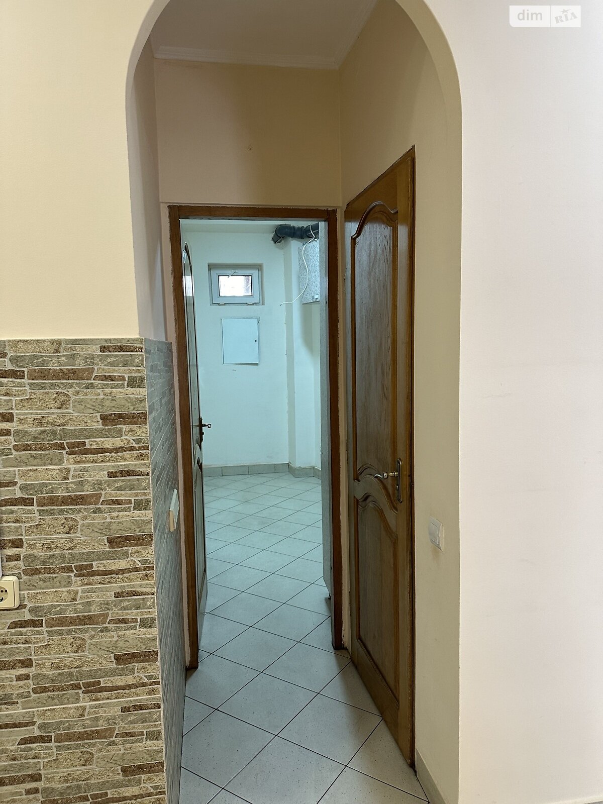 Комерційне приміщення в Львові, здам в оренду по Франка Івана вулиця 100, район Софіївка (Галицький), ціна: 20 000 грн за об’єкт фото 1 Комерційне приміщення в Львові, здам в оренду по Франка Івана вулиця 100, район Софіївка (Галицький), ціна: 20 000 грн за об’єкт фото 1