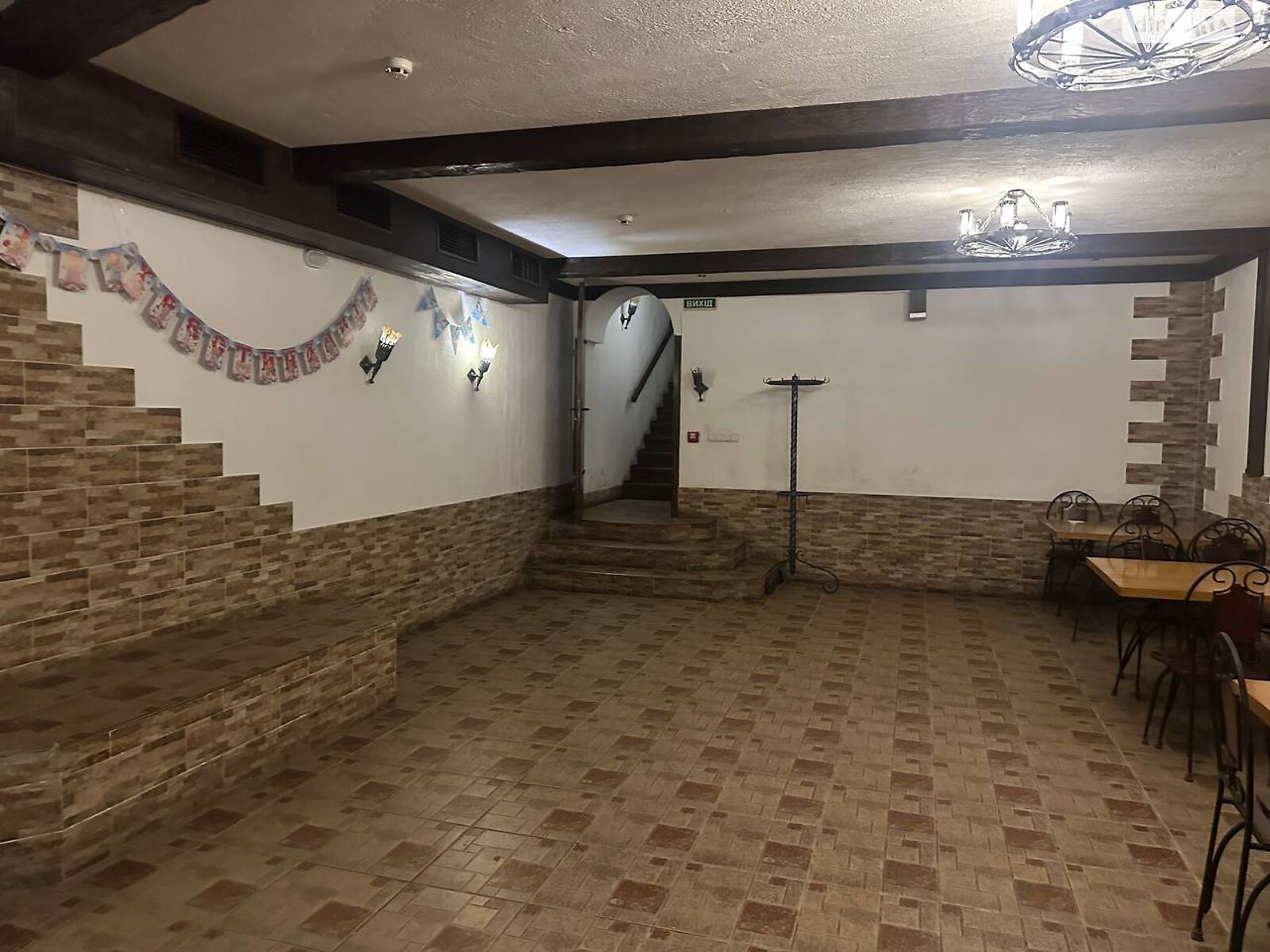 Комерційне приміщення в Львові, здам в оренду по Червоної Калини проспект, район Сихівський, ціна: 259 327 грн за об’єкт фото 1 Комерційне приміщення в Львові, здам в оренду по Червоної Калини проспект, район Сихівський, ціна: 259 327 грн за об’єкт фото 1