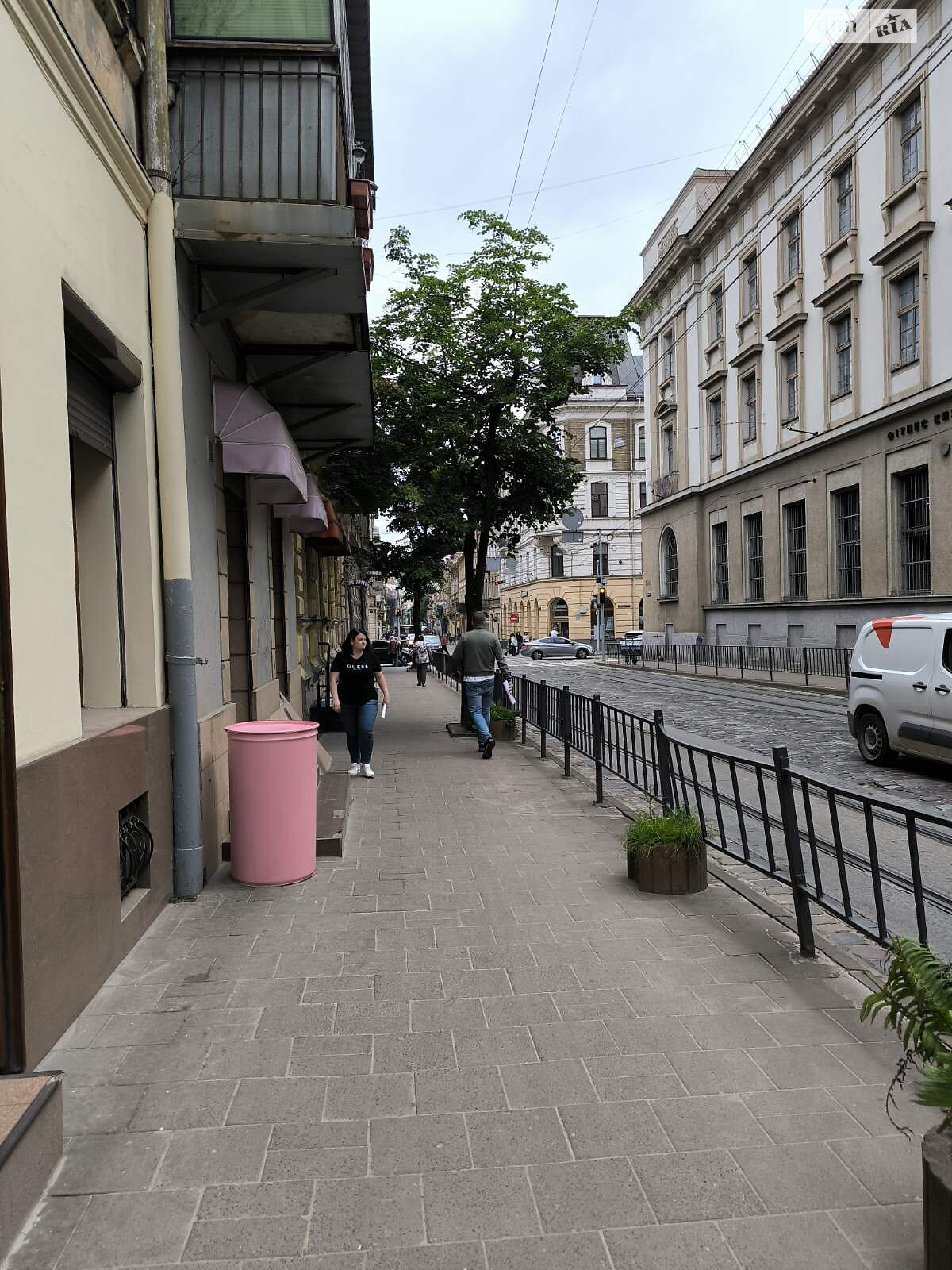 Комерційне приміщення в Львові, здам в оренду по Дорошенка Петра вулиця, район Центр, ціна: 5 000 грн за об’єкт фото 1 Комерційне приміщення в Львові, здам в оренду по Дорошенка Петра вулиця, район Центр, ціна: 5 000 грн за об’єкт фото 1
