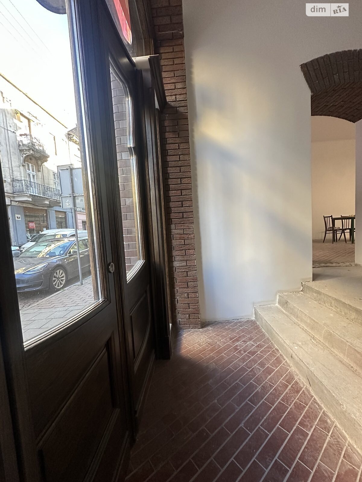 Комерційне приміщення в Львові, здам в оренду по Городоцька вулиця 31, район Центр, ціна: 67 984 грн за об’єкт фото 1 Комерційне приміщення в Львові, здам в оренду по Городоцька вулиця 31, район Центр, ціна: 67 984 грн за об’єкт фото 1