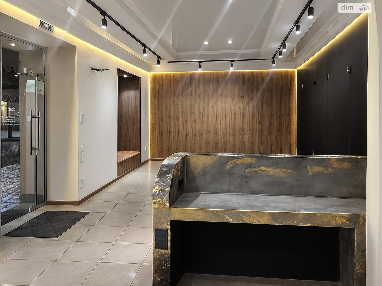 Коммерческое помещение в Львове, сдам в аренду по Князя Романа улица 16, район Центр, цена: 35 000 грн за объект фото 1