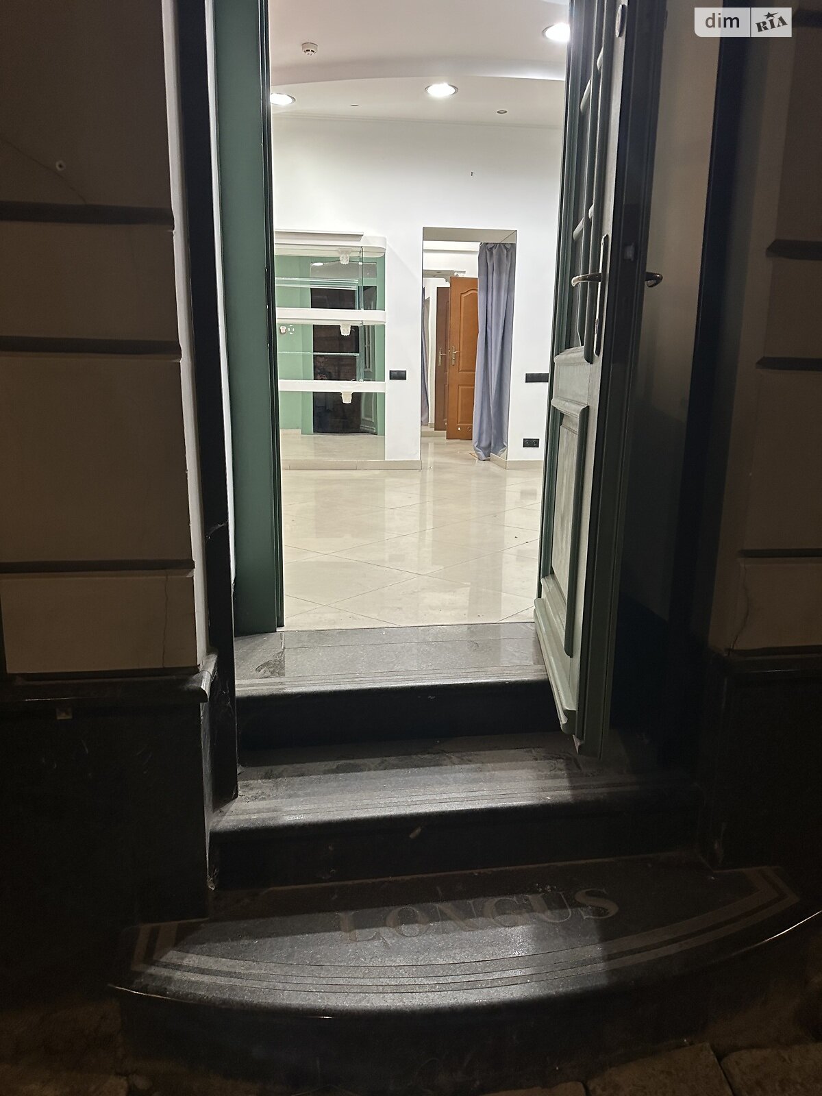 Коммерческое помещение в Львове, сдам в аренду по Ковжуна Павла улица, район Центр, цена: 25 000 грн за объект фото 1 Коммерческое помещение в Львове, сдам в аренду по Ковжуна Павла улица, район Центр, цена: 25 000 грн за объект фото 1