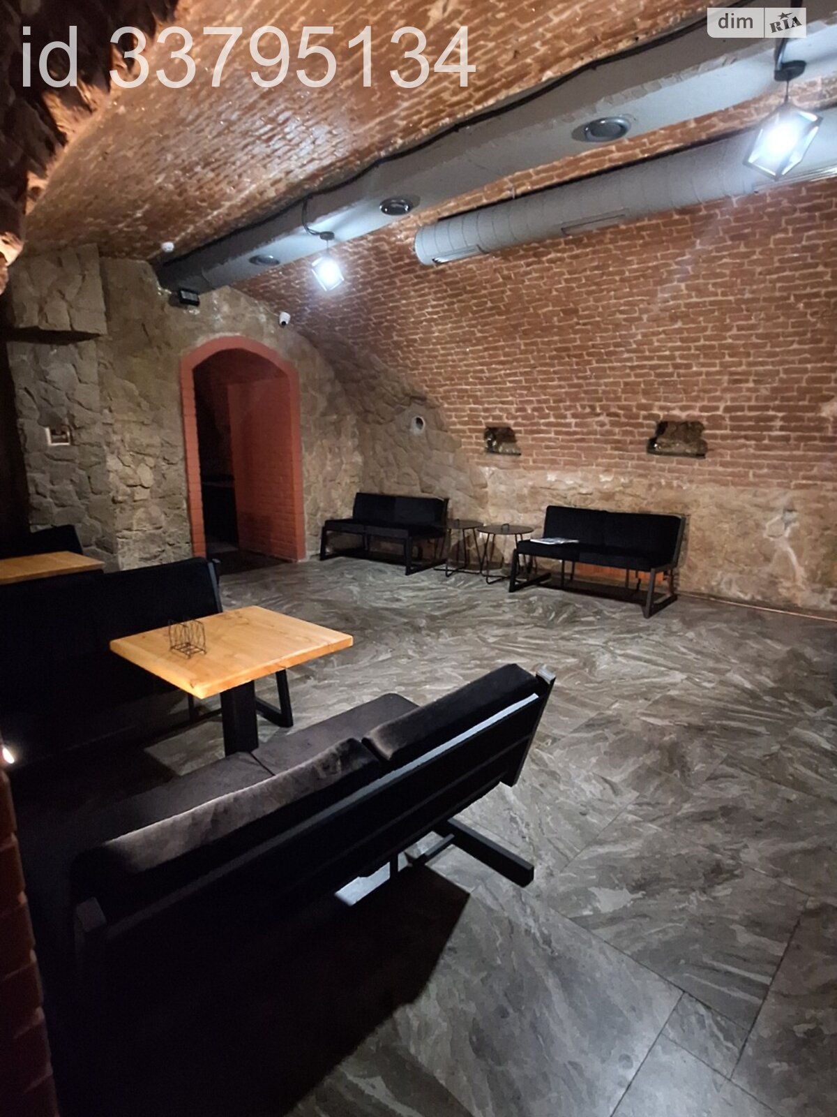 Коммерческое помещение в Львове, сдам в аренду по Лычаковская улица 3, район Центр, цена: 42 400 грн за объект фото 1 Коммерческое помещение в Львове, сдам в аренду по Лычаковская улица 3, район Центр, цена: 42 400 грн за объект фото 1