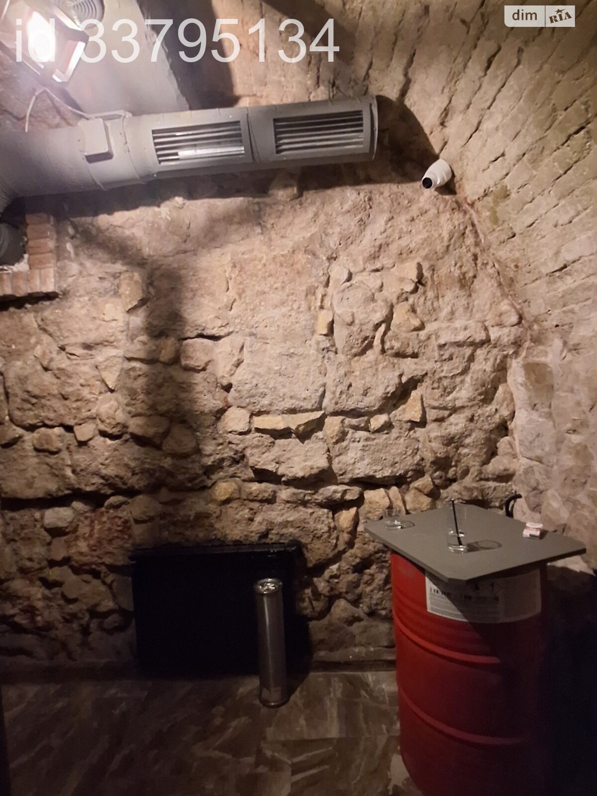 Коммерческое помещение в Львове, сдам в аренду по Лычаковская улица 3, район Центр, цена: 42 400 грн за объект фото 1 Коммерческое помещение в Львове, сдам в аренду по Лычаковская улица 3, район Центр, цена: 42 400 грн за объект фото 1