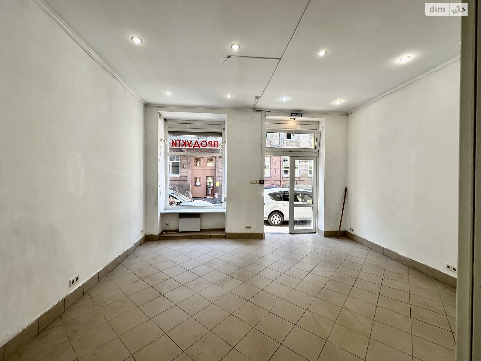 Коммерческое помещение в Львове, сдам в аренду по Николая Гоголя улица, район Центр, цена: 15 000 грн за объект фото 1 Коммерческое помещение в Львове, сдам в аренду по Николая Гоголя улица, район Центр, цена: 15 000 грн за объект фото 1