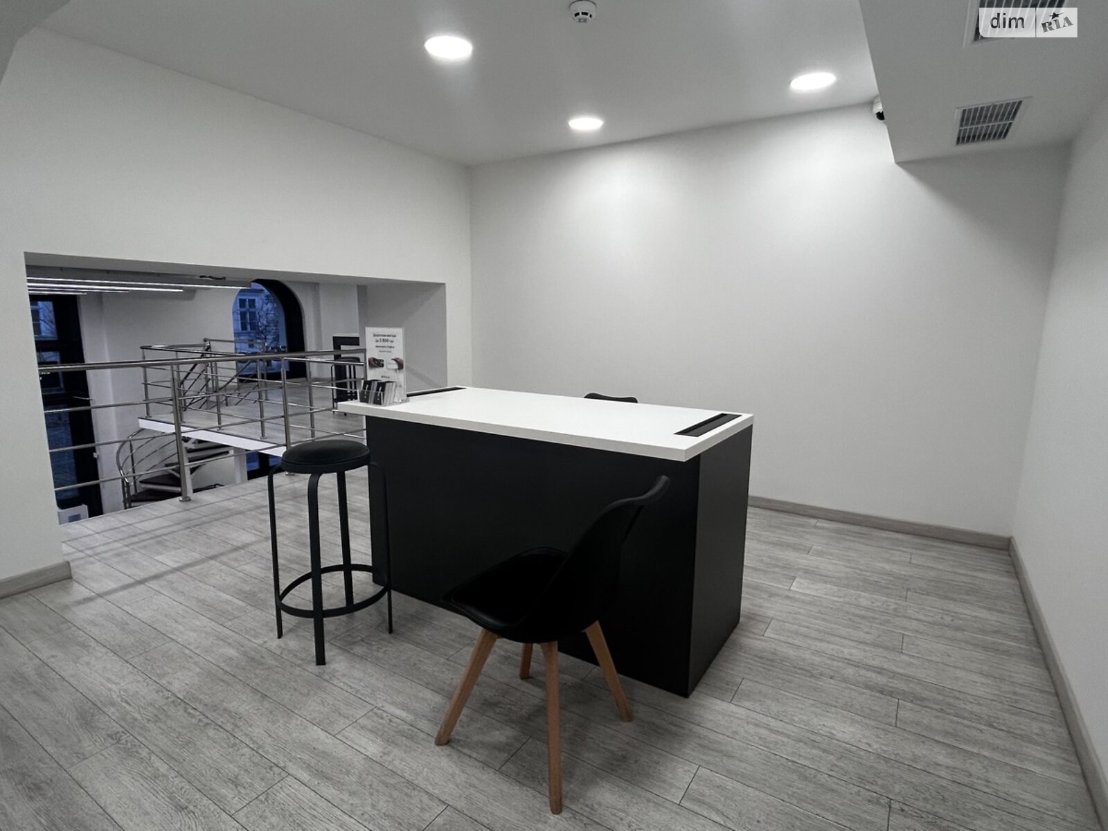 Коммерческое помещение в Львове, сдам в аренду по площа Ангелів(Стефана Яворського), район Центр, цена: 232 045 грн за объект фото 1