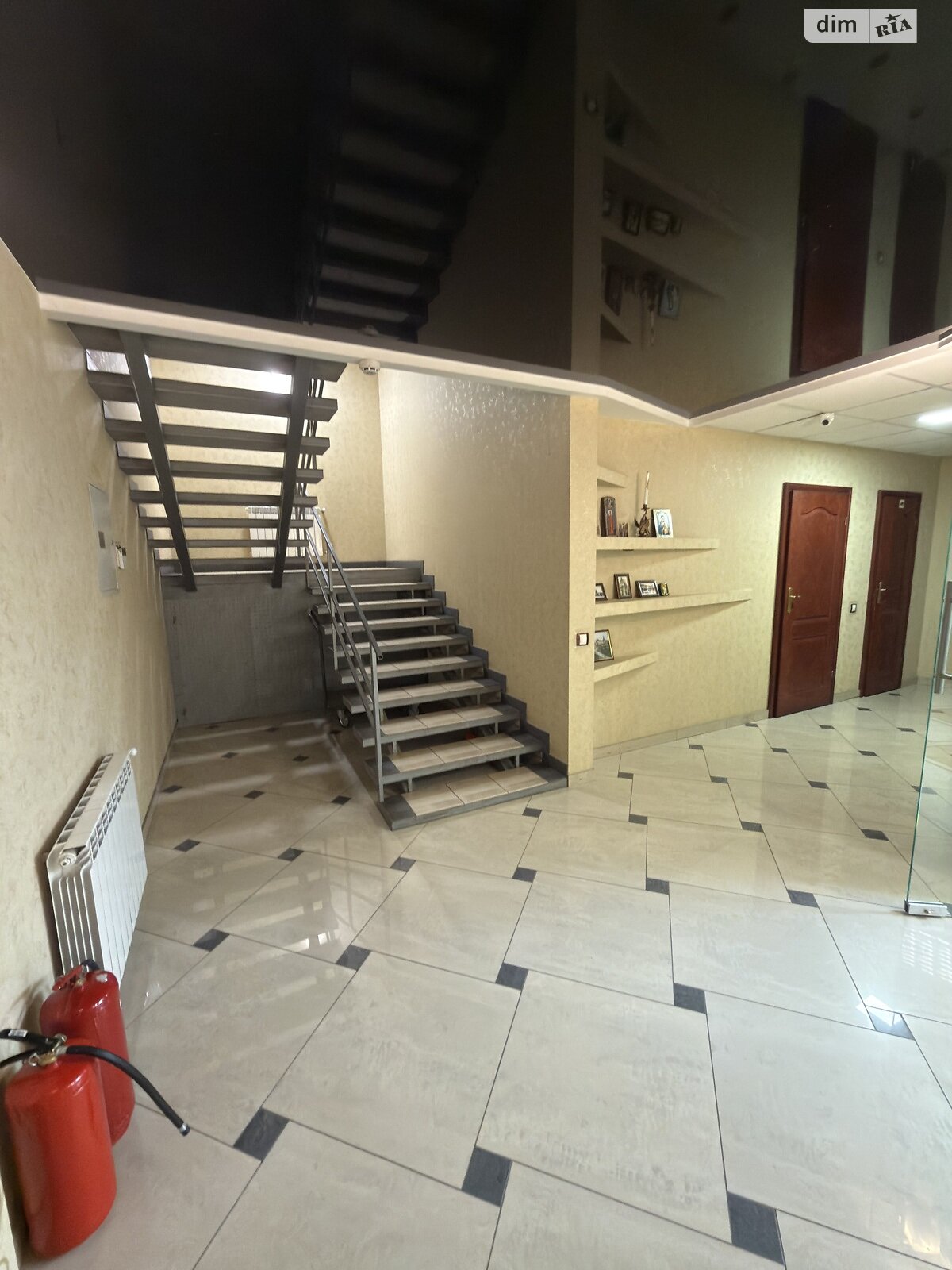 Коммерческое помещение в Львове, сдам в аренду по Садовая улица 2А, район Южный, цена: 5 000 грн за объект фото 1