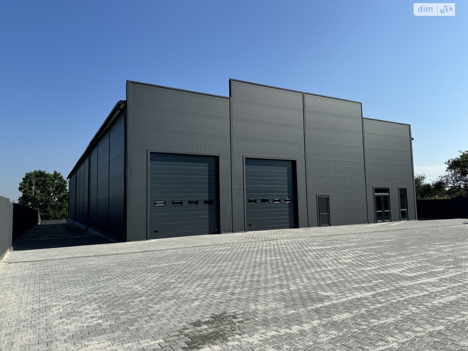 Коммерческое помещение в Львове, сдам в аренду по Городоцкая улица, район Зализнычный, цена: 253 200 грн за объект фото 1 Коммерческое помещение в Львове, сдам в аренду по Городоцкая улица, район Зализнычный, цена: 253 200 грн за объект фото 1