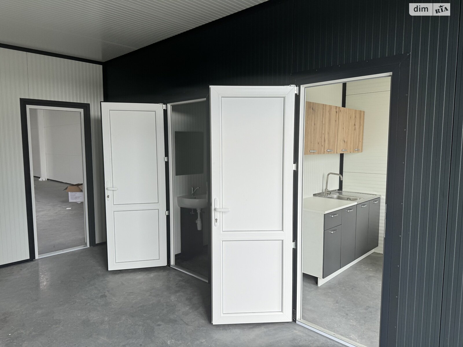 Коммерческое помещение в Львове, сдам в аренду по Городоцкая улица, район Зализнычный, цена: 253 200 грн за объект фото 1 Коммерческое помещение в Львове, сдам в аренду по Городоцкая улица, район Зализнычный, цена: 253 200 грн за объект фото 1