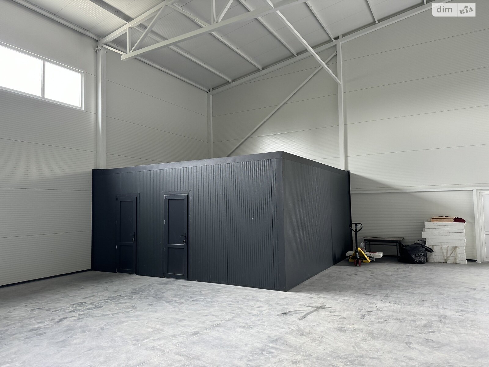 Коммерческое помещение в Львове, сдам в аренду по Городоцкая улица, район Зализнычный, цена: 253 200 грн за объект фото 1 Коммерческое помещение в Львове, сдам в аренду по Городоцкая улица, район Зализнычный, цена: 253 200 грн за объект фото 1