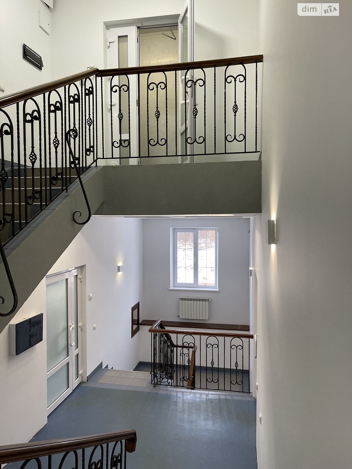 Коммерческое помещение в Львове, сдам в аренду по Городоцкая улица 154, район Зализнычный, цена: 458 000 грн за объект фото 1