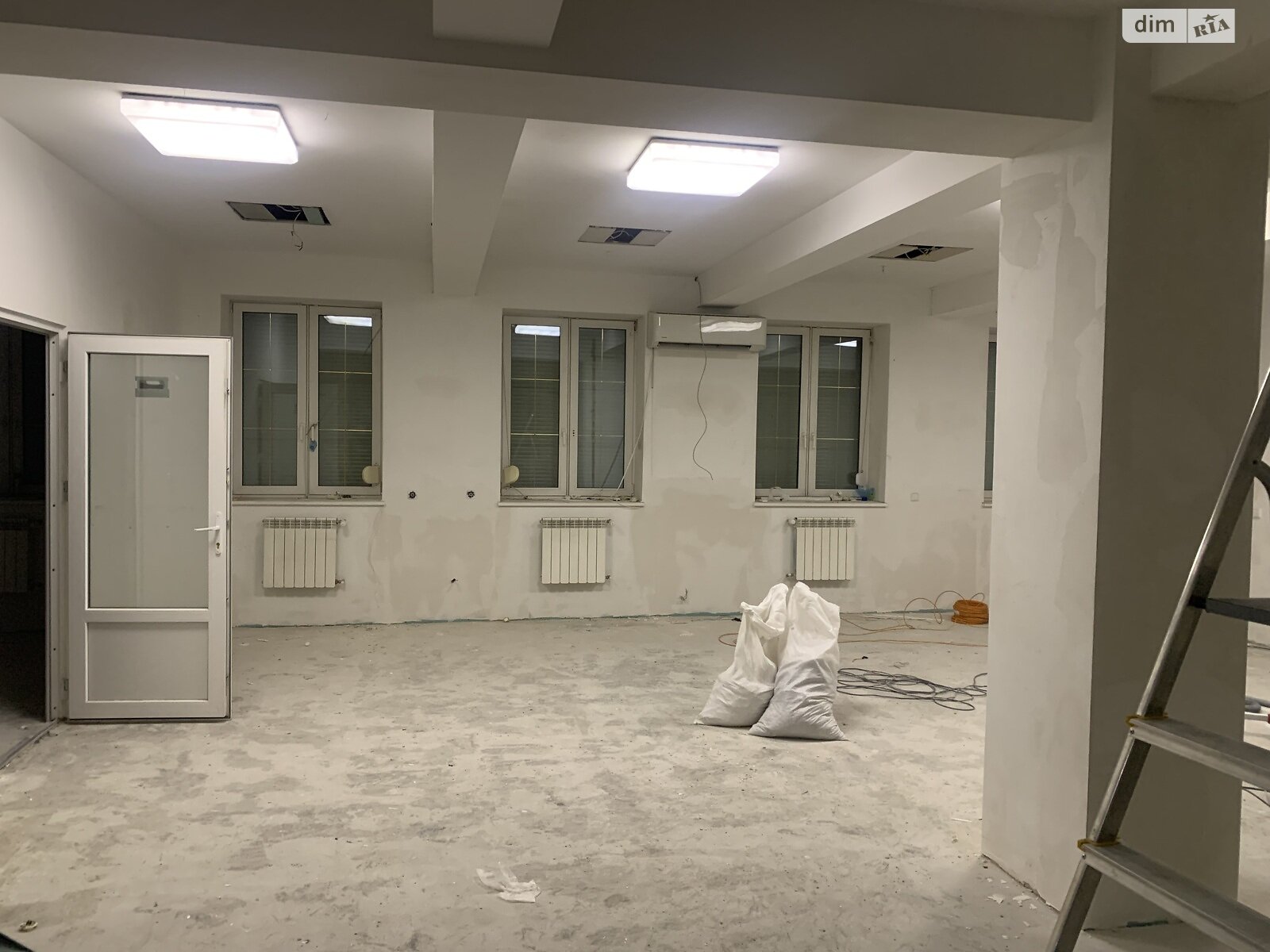 Коммерческое помещение в Львове, сдам в аренду по Городоцкая улица 154, район Зализнычный, цена: 458 000 грн за объект фото 1