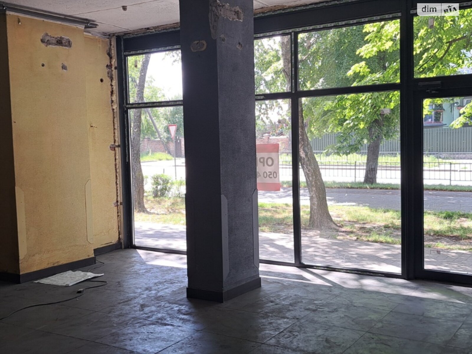 Коммерческое помещение в Львове, сдам в аренду по Выговского Ивана улица 1, район Зализнычный, цена: 75 000 грн за объект фото 1 Коммерческое помещение в Львове, сдам в аренду по Выговского Ивана улица 1, район Зализнычный, цена: 75 000 грн за объект фото 1