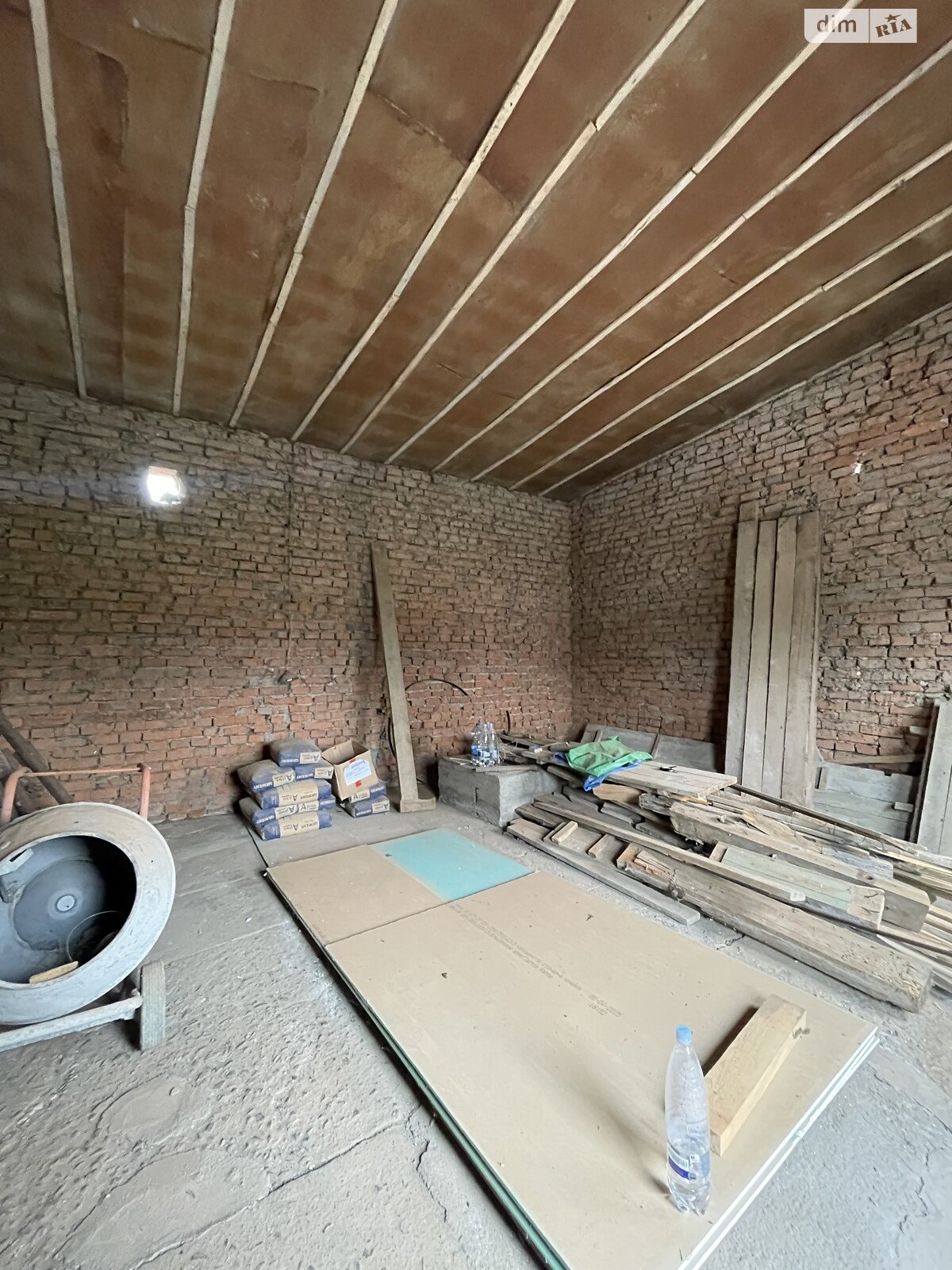 Коммерческое помещение в Малых Крушлинцах, Приозёрная улица, цена аренды: 15 000 грн за объект фото 1 Коммерческое помещение в Малых Крушлинцах, Приозёрная улица, цена аренды: 15 000 грн за объект фото 1