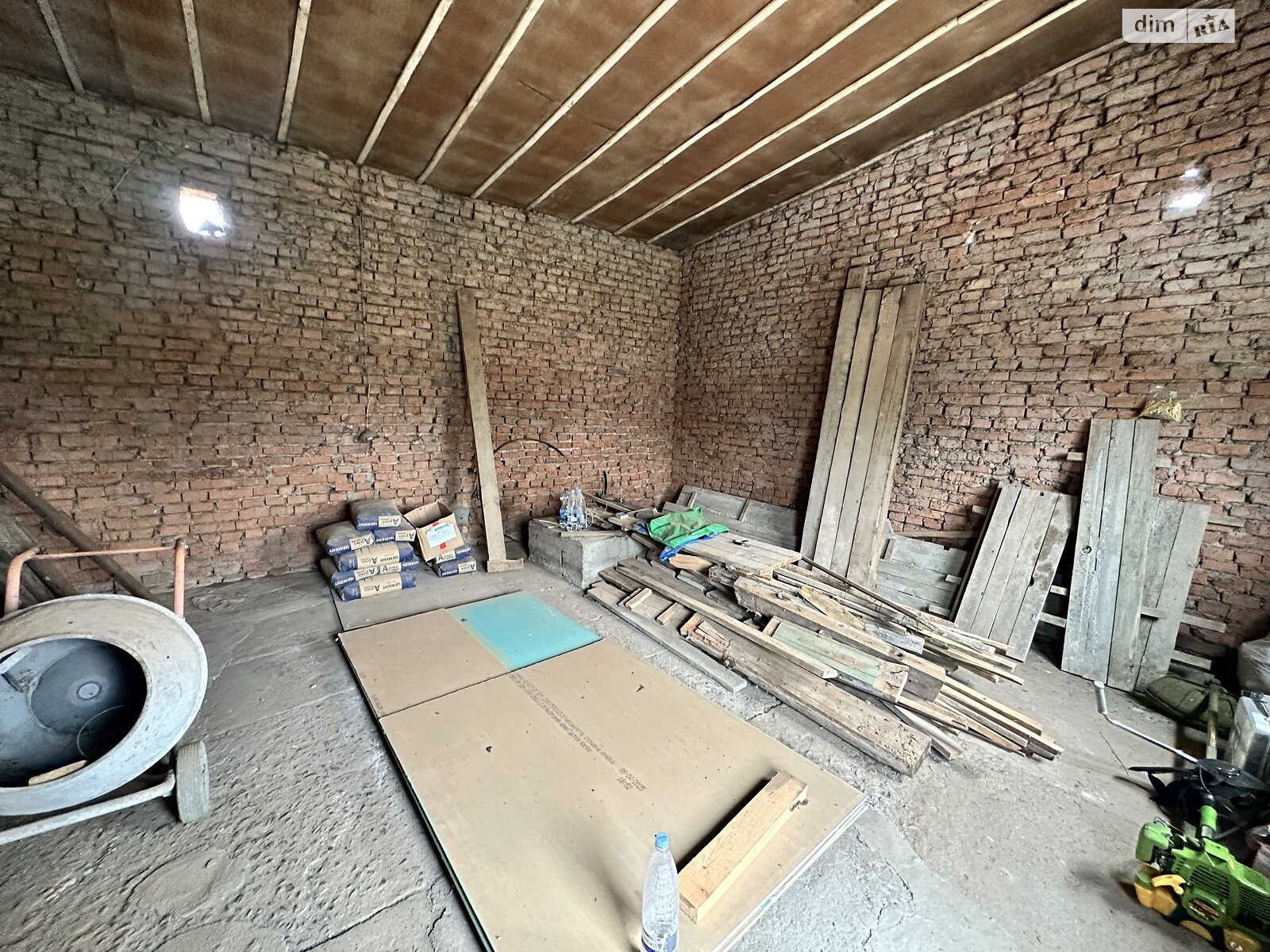 Комерційне приміщення в Малих Крушлинцях, Приозерна вулиця, ціна оренди: 15 000 грн за об’єкт фото 1 Комерційне приміщення в Малих Крушлинцях, Приозерна вулиця, ціна оренди: 15 000 грн за об’єкт фото 1