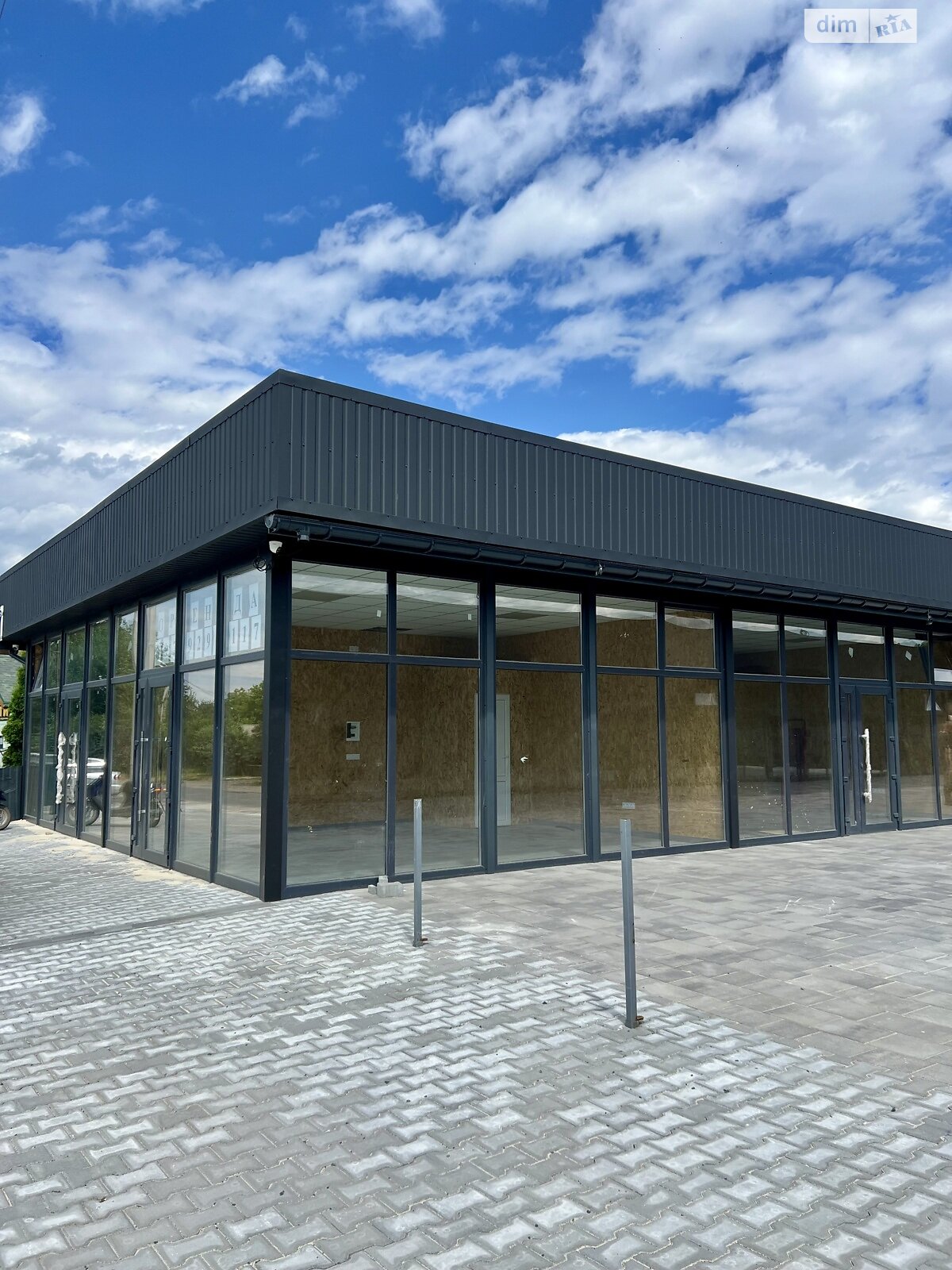 Коммерческое помещение в Монастырище, сдам в аренду по Ивана Франко улица 3А, район Монастырище, цена: 15 000 грн за объект фото 1 Коммерческое помещение в Монастырище, сдам в аренду по Ивана Франко улица 3А, район Монастырище, цена: 15 000 грн за объект фото 1