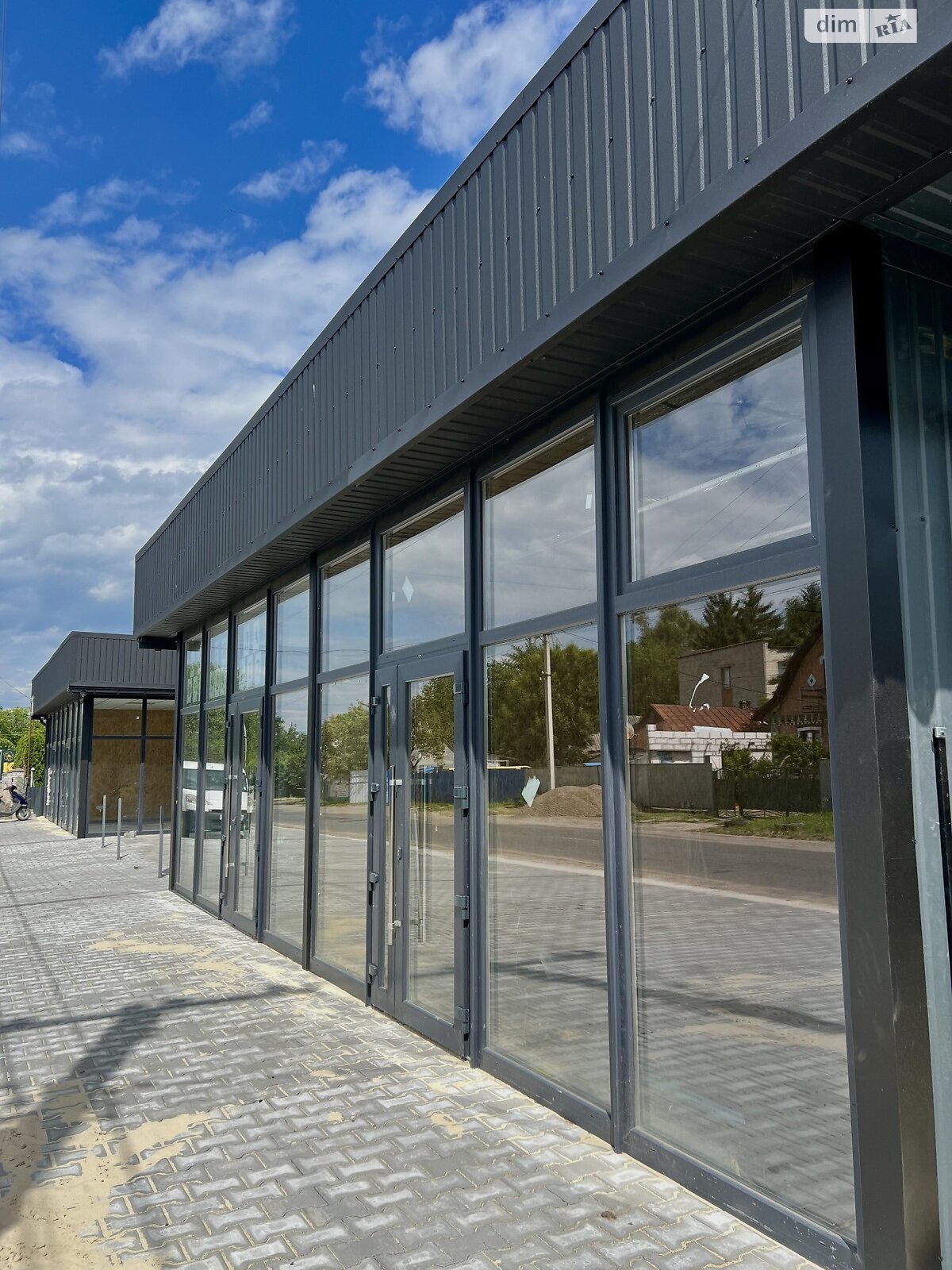 Коммерческое помещение в Монастырище, сдам в аренду по Ивана Франко улица 3А, район Монастырище, цена: 15 000 грн за объект фото 1 Коммерческое помещение в Монастырище, сдам в аренду по Ивана Франко улица 3А, район Монастырище, цена: 15 000 грн за объект фото 1