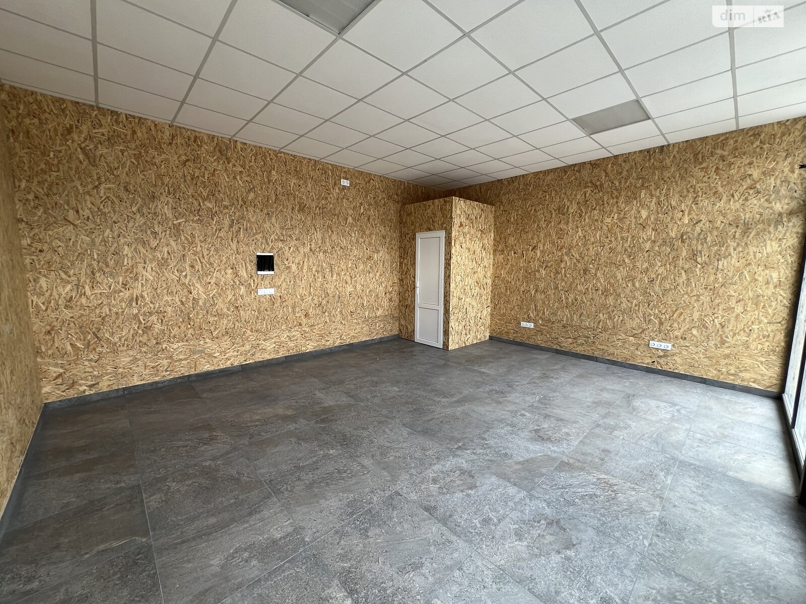 Коммерческое помещение в Монастырище, сдам в аренду по Ивана Франко улица 3А, район Монастырище, цена: 15 000 грн за объект фото 1 Коммерческое помещение в Монастырище, сдам в аренду по Ивана Франко улица 3А, район Монастырище, цена: 15 000 грн за объект фото 1