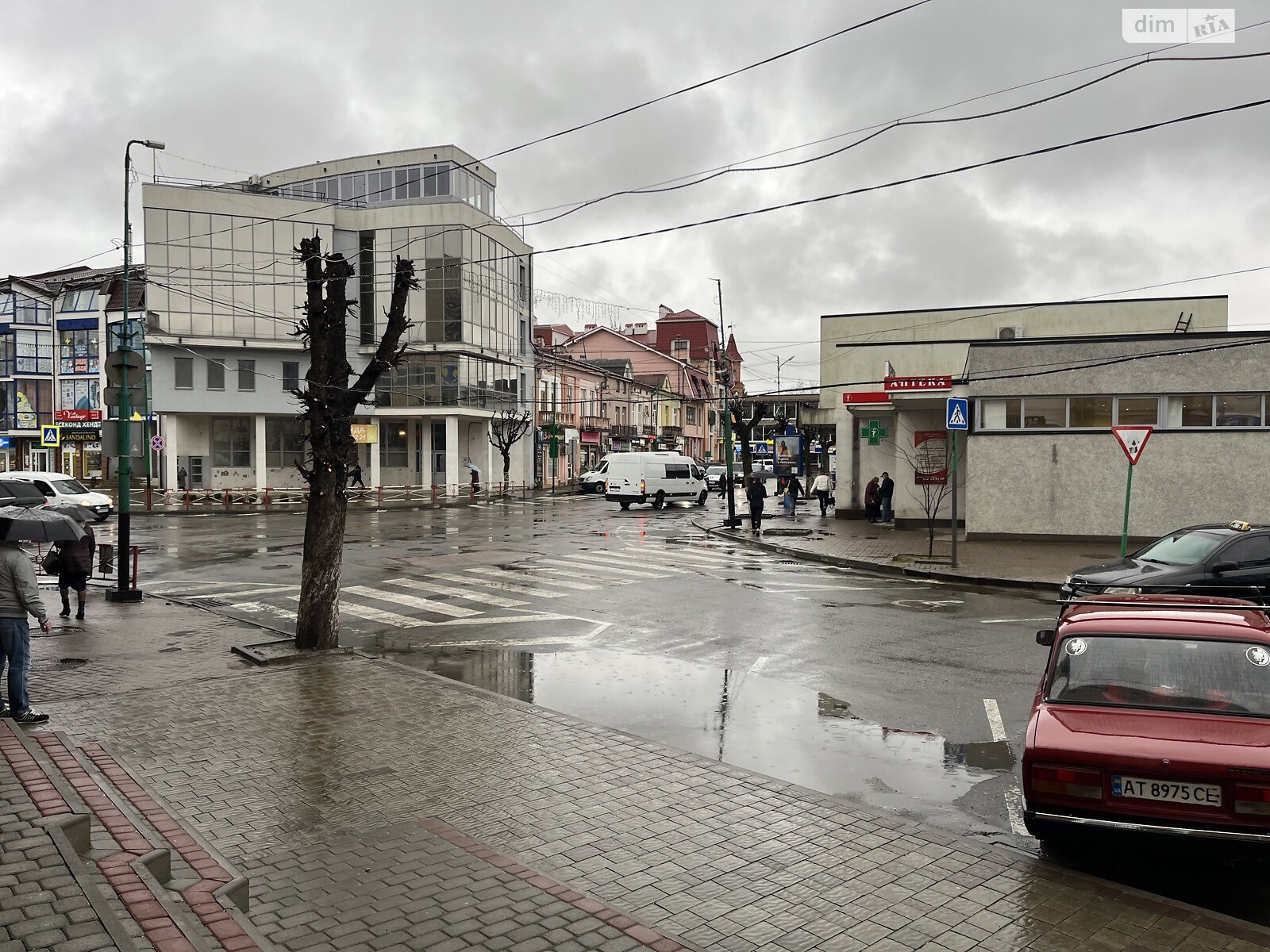 Комерційне приміщення в Надворній, здам в оренду по Тараса Шевченка майдан, район Надвірна, ціна: 37 000 грн за об’єкт фото 1 Комерційне приміщення в Надворній, здам в оренду по Тараса Шевченка майдан, район Надвірна, ціна: 37 000 грн за об’єкт фото 1