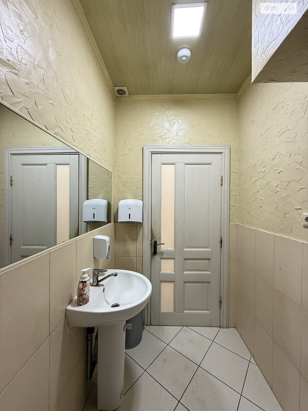 Комерційне приміщення в Надворній, здам в оренду по Тараса Шевченка майдан 10А, район Надвірна, ціна: 1 390 950 грн за об’єкт фото 1