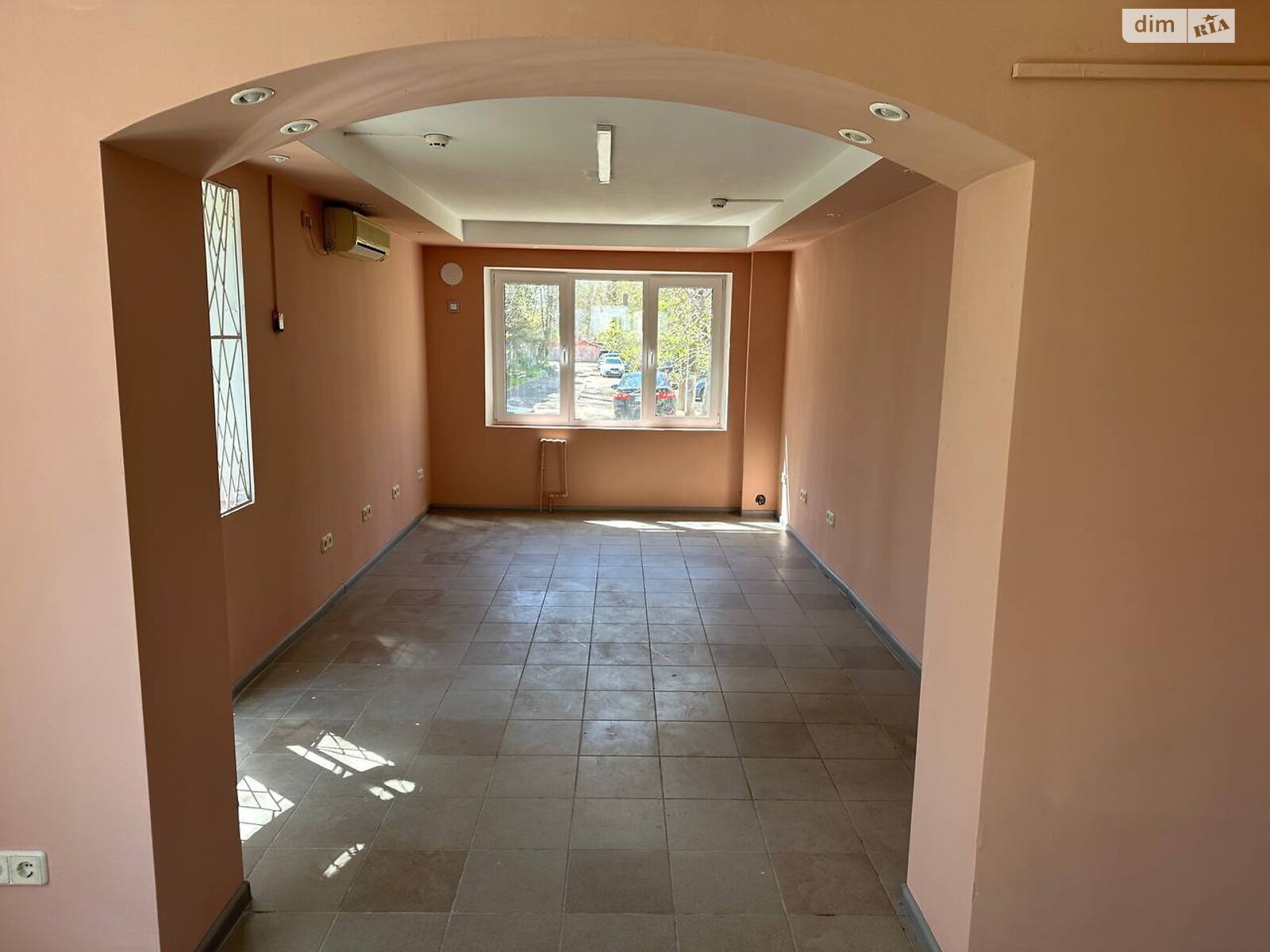 Комерційне приміщення в Миколаєві, здам в оренду по Богоявленський проспект, район Інгульський, ціна: 14 000 грн за об’єкт фото 1 Комерційне приміщення в Миколаєві, здам в оренду по Богоявленський проспект, район Інгульський, ціна: 14 000 грн за об’єкт фото 1