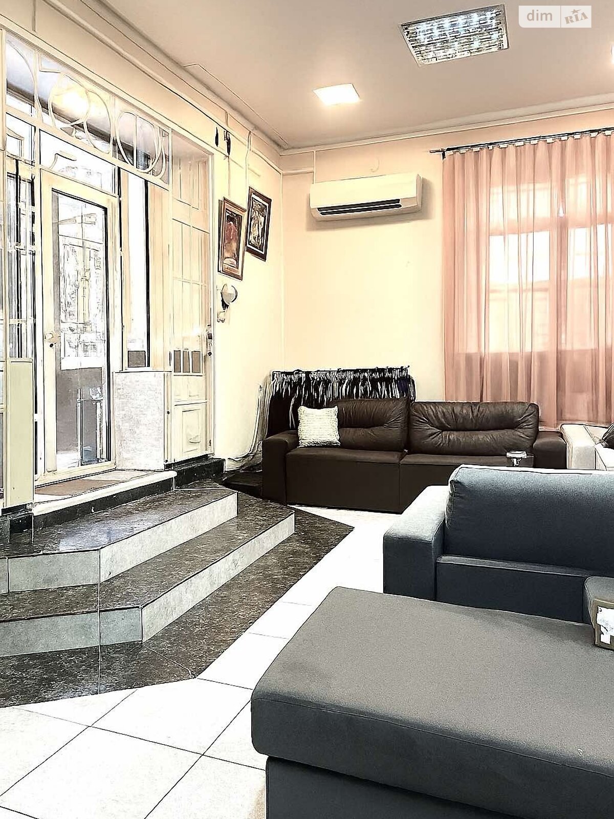 Коммерческое помещение в Николаеве, сдам в аренду по Игоря Бедзая (Чкалова (Центр)) улица 203, район Ингульский, цена: 12 300 грн за объект фото 1