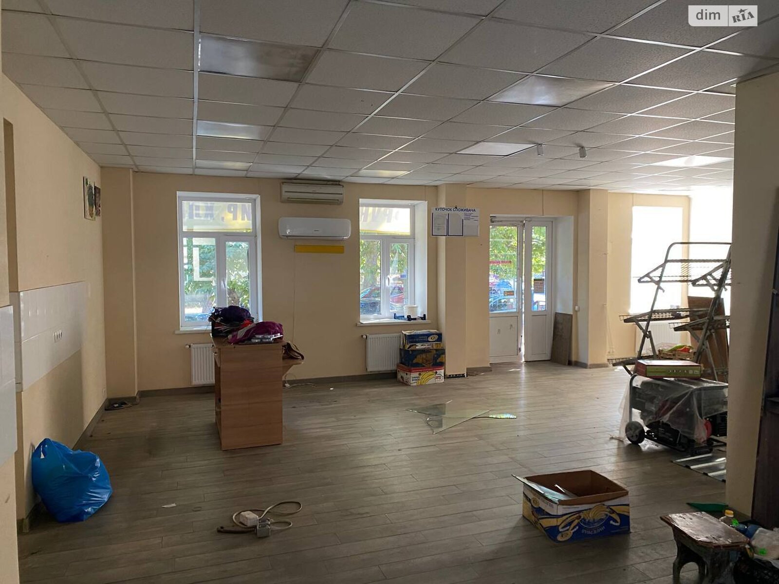 Коммерческое помещение в Николаеве, сдам в аренду по Защитников Николаева (Декабристов (Центр)) улица, район Центральный, цена: 1 000 грн за объект фото 1 Коммерческое помещение в Николаеве, сдам в аренду по Защитников Николаева (Декабристов (Центр)) улица, район Центральный, цена: 1 000 грн за объект фото 1