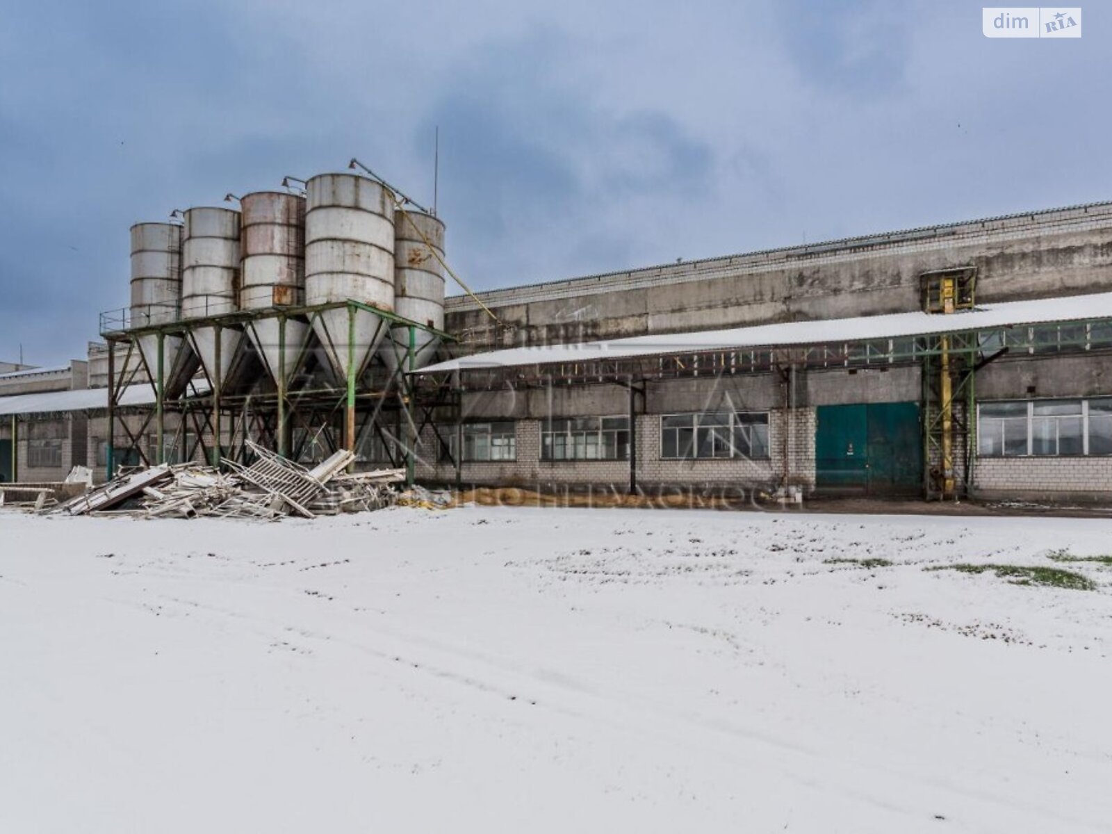 Коммерческое помещение в Новых Безрадичах, Піщана, цена аренды: 287 700 грн за объект фото 1