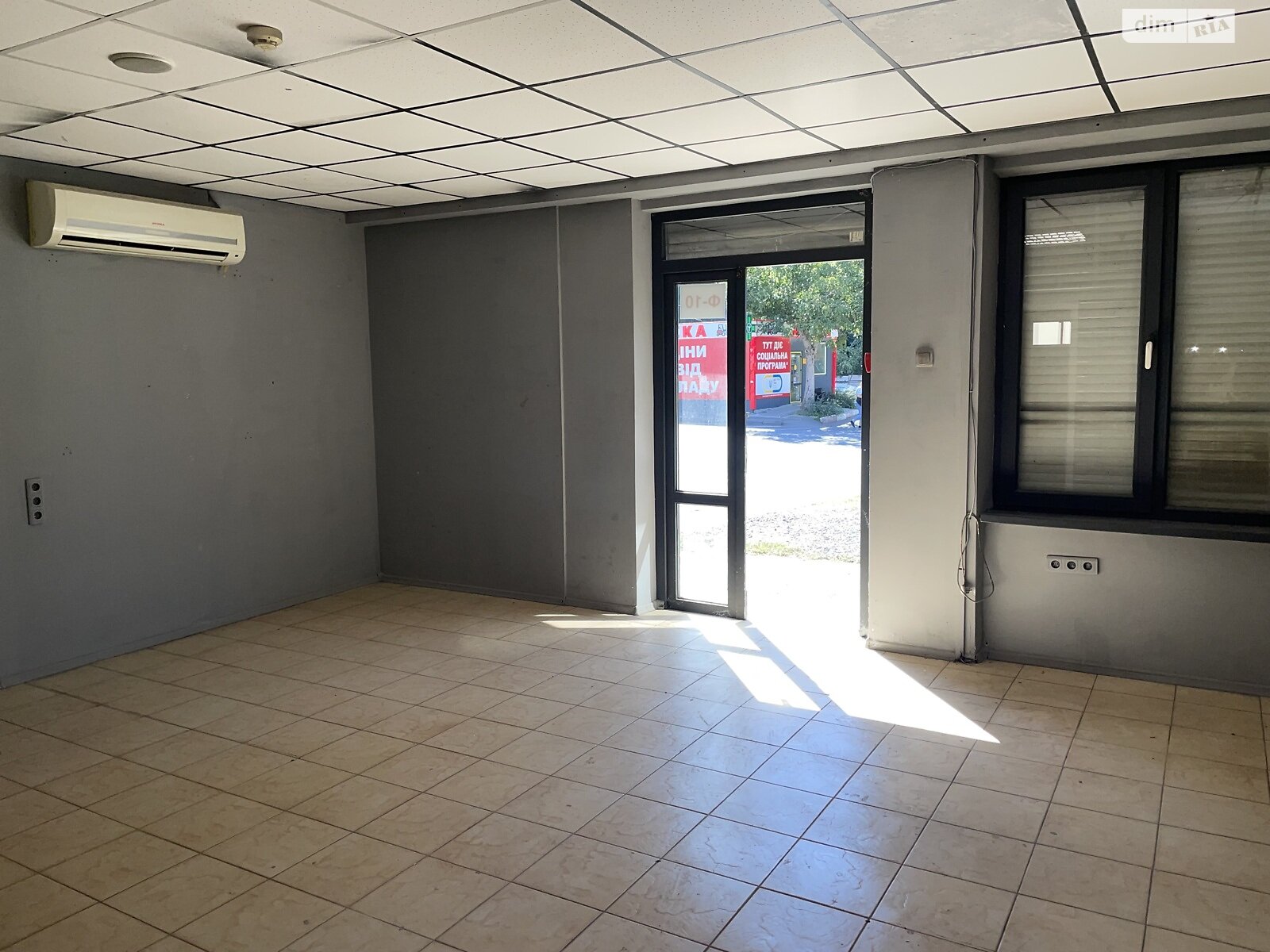 Коммерческое помещение в Одессе, сдам в аренду по Владислава Бувалкина (Генерала Бочарова) улица 60, район Поселок Котовского, цена: 13 000 грн за объект фото 1 Коммерческое помещение в Одессе, сдам в аренду по Владислава Бувалкина (Генерала Бочарова) улица 60, район Поселок Котовского, цена: 13 000 грн за объект фото 1