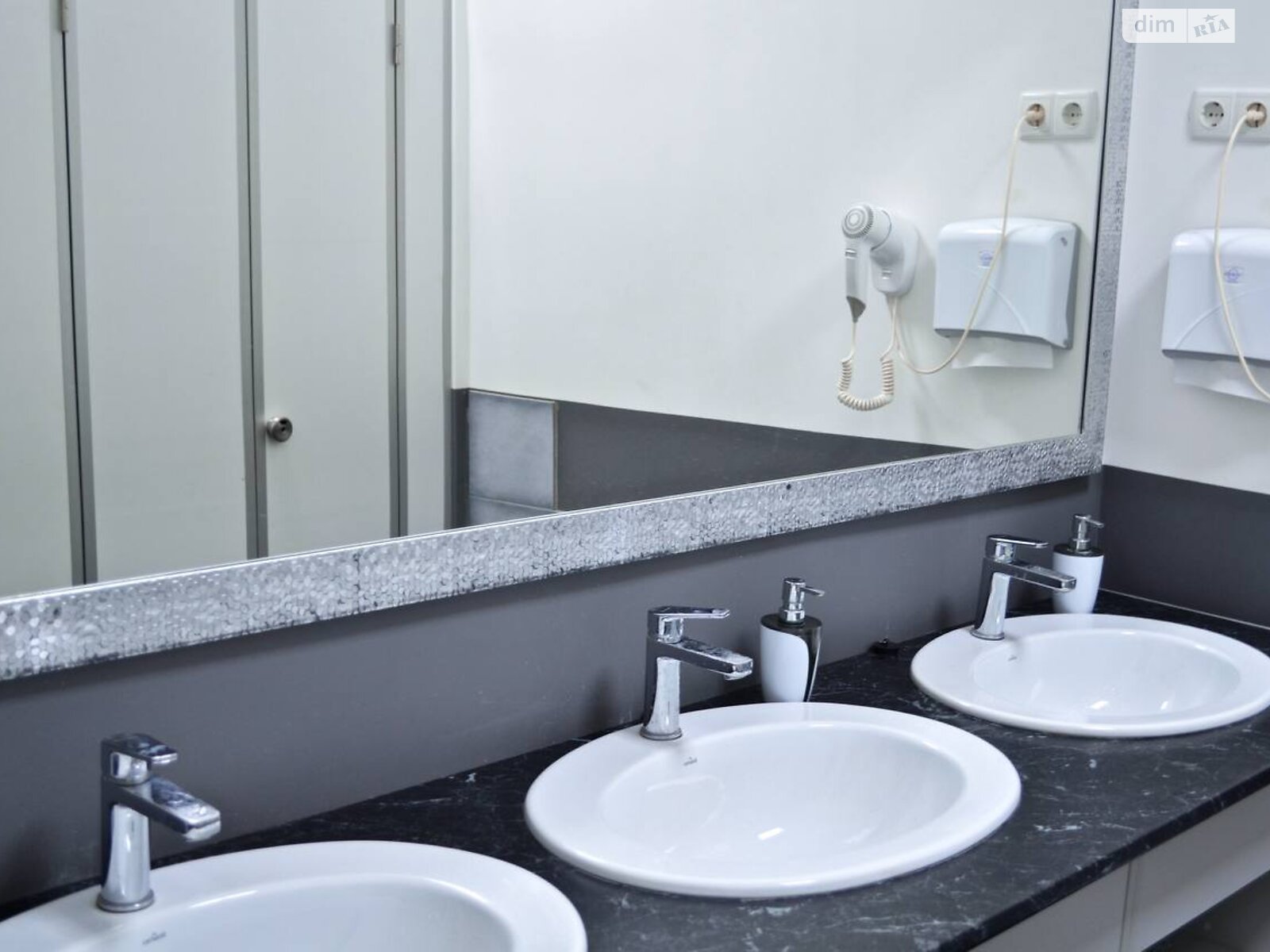 Коммерческое помещение в Одессе, сдам в аренду по Европейская улица 2, район Приморский, цена: 33 500 грн за объект фото 1 Коммерческое помещение в Одессе, сдам в аренду по Европейская улица 2, район Приморский, цена: 33 500 грн за объект фото 1