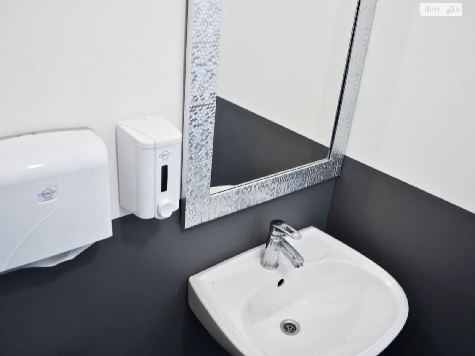 Коммерческое помещение в Одессе, сдам в аренду по Европейская улица 2, район Приморский, цена: 33 500 грн за объект фото 1 Коммерческое помещение в Одессе, сдам в аренду по Европейская улица 2, район Приморский, цена: 33 500 грн за объект фото 1