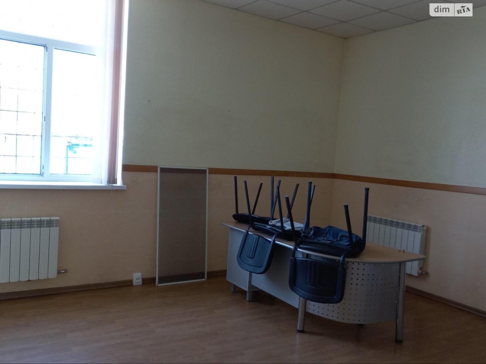 Комерційне приміщення в Первомайську, Кам’яномостівська вулиця, ціна оренди: 42 500 грн за об’єкт фото 1 Комерційне приміщення в Первомайську, Кам’яномостівська вулиця, ціна оренди: 42 500 грн за об’єкт фото 1