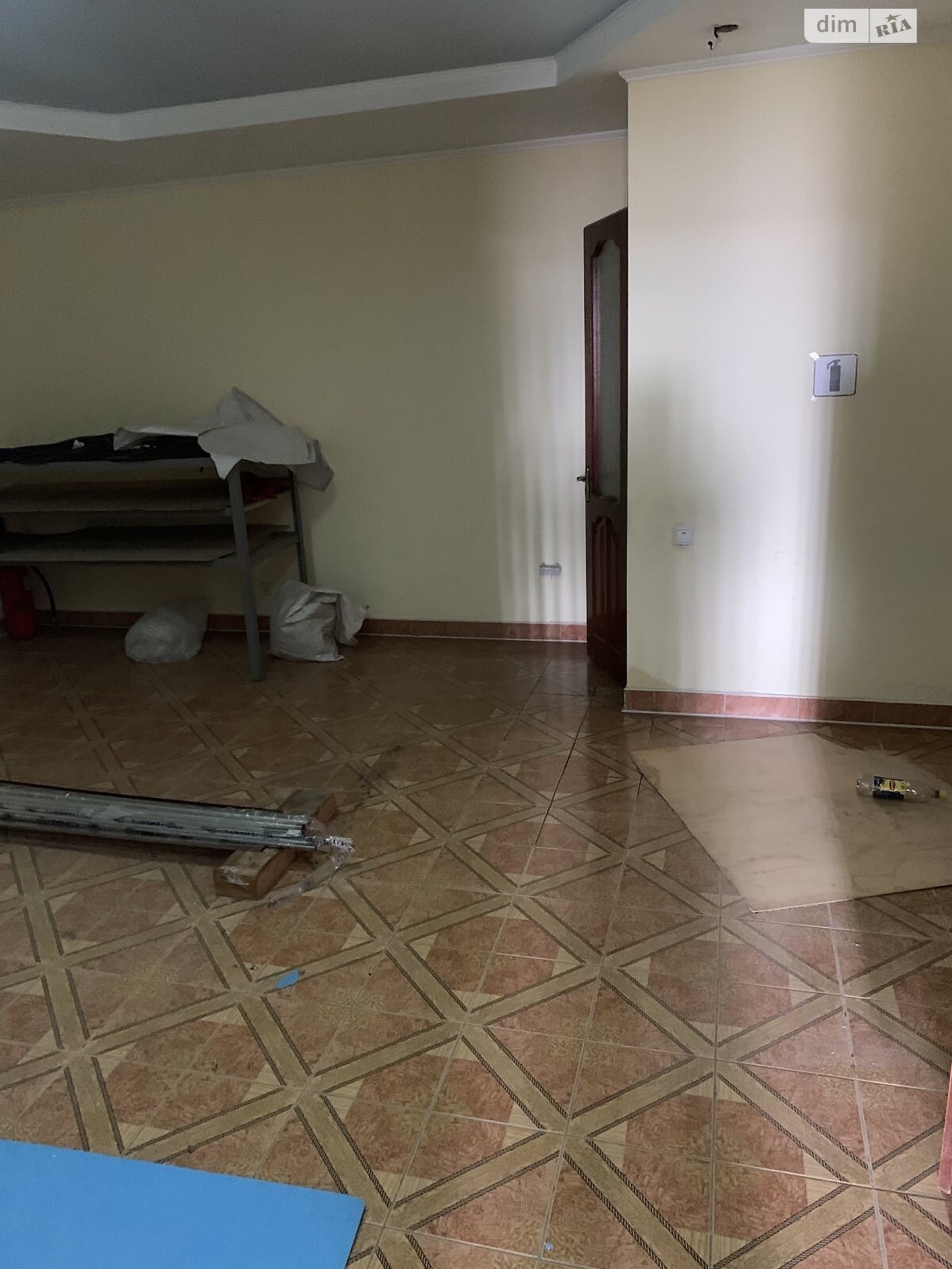 Комерційне приміщення в Петрикові, здам в оренду по Будного Степана вулиця, ціна: 10 000 грн за об’єкт фото 1 Комерційне приміщення в Петрикові, здам в оренду по Будного Степана вулиця, ціна: 10 000 грн за об’єкт фото 1