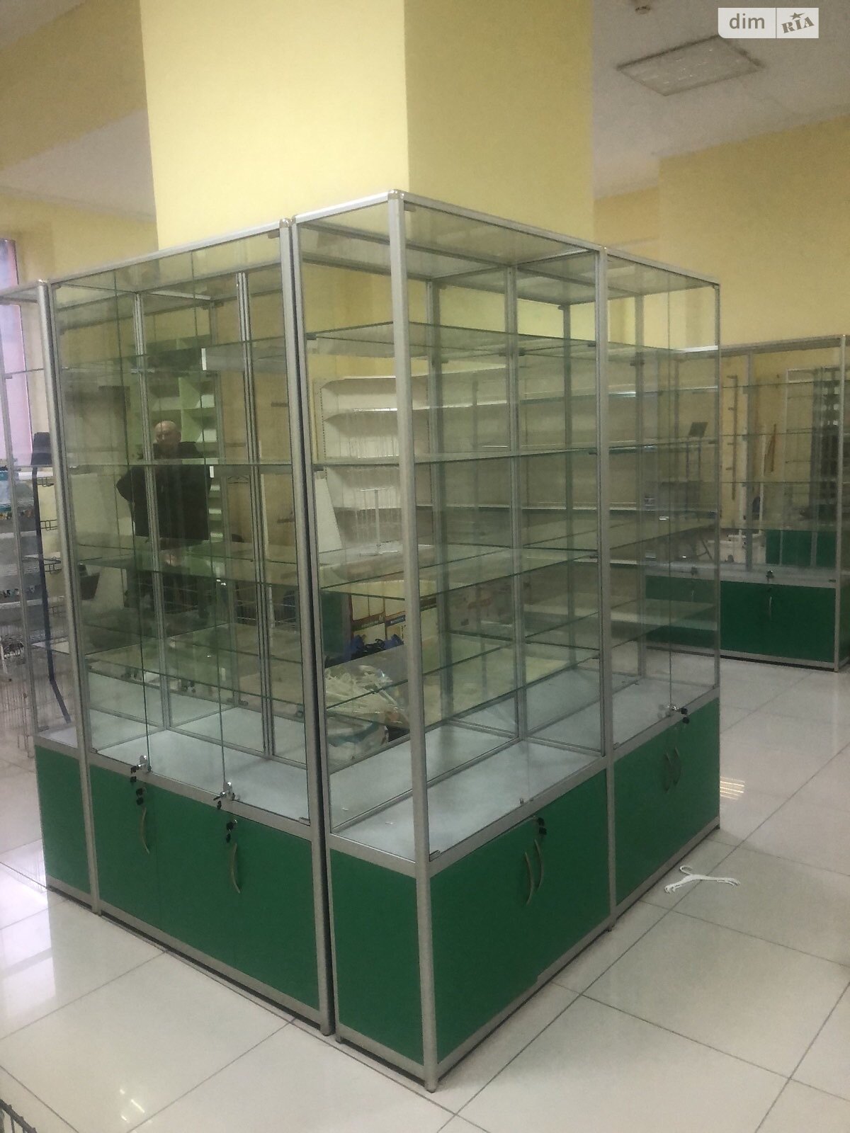 Комерційне приміщення в Рахові, вул. Миру 42, ціна оренди: 42 534 грн за об’єкт фото 1 Комерційне приміщення в Рахові, вул. Миру 42, ціна оренди: 42 534 грн за об’єкт фото 1