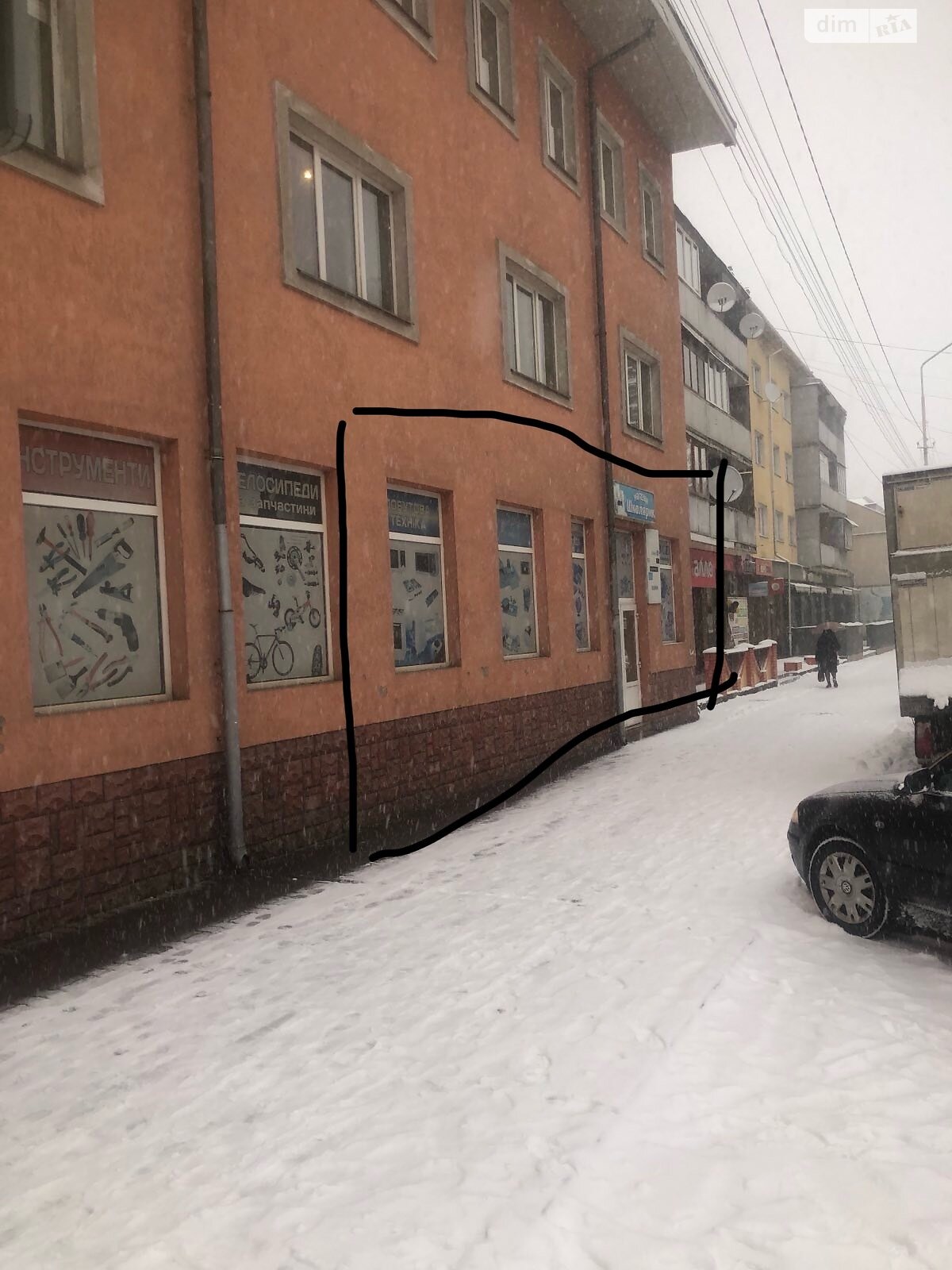 Комерційне приміщення в Рахові, вул. Миру 42, ціна оренди: 42 534 грн за об’єкт фото 1 Комерційне приміщення в Рахові, вул. Миру 42, ціна оренди: 42 534 грн за об’єкт фото 1