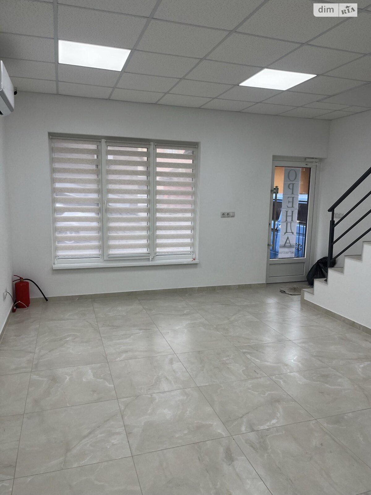 Комерційне приміщення в Рахові, здам в оренду по Привокзальна вулиця, район Рахів, ціна: 25 000 грн за об’єкт фото 1