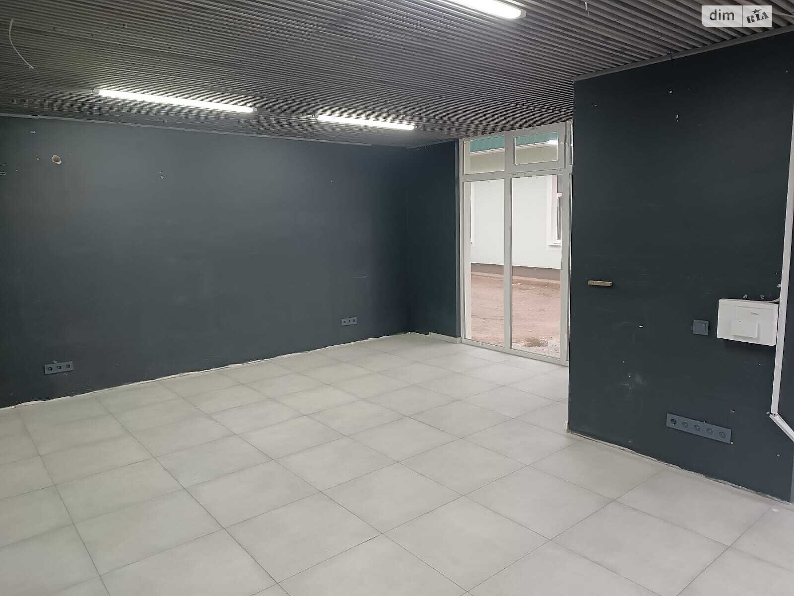 Коммерческое помещение в Ромнах, Соборная улица 12, цена аренды: 35 000 грн за объект фото 1 Коммерческое помещение в Ромнах, Соборная улица 12, цена аренды: 35 000 грн за объект фото 1