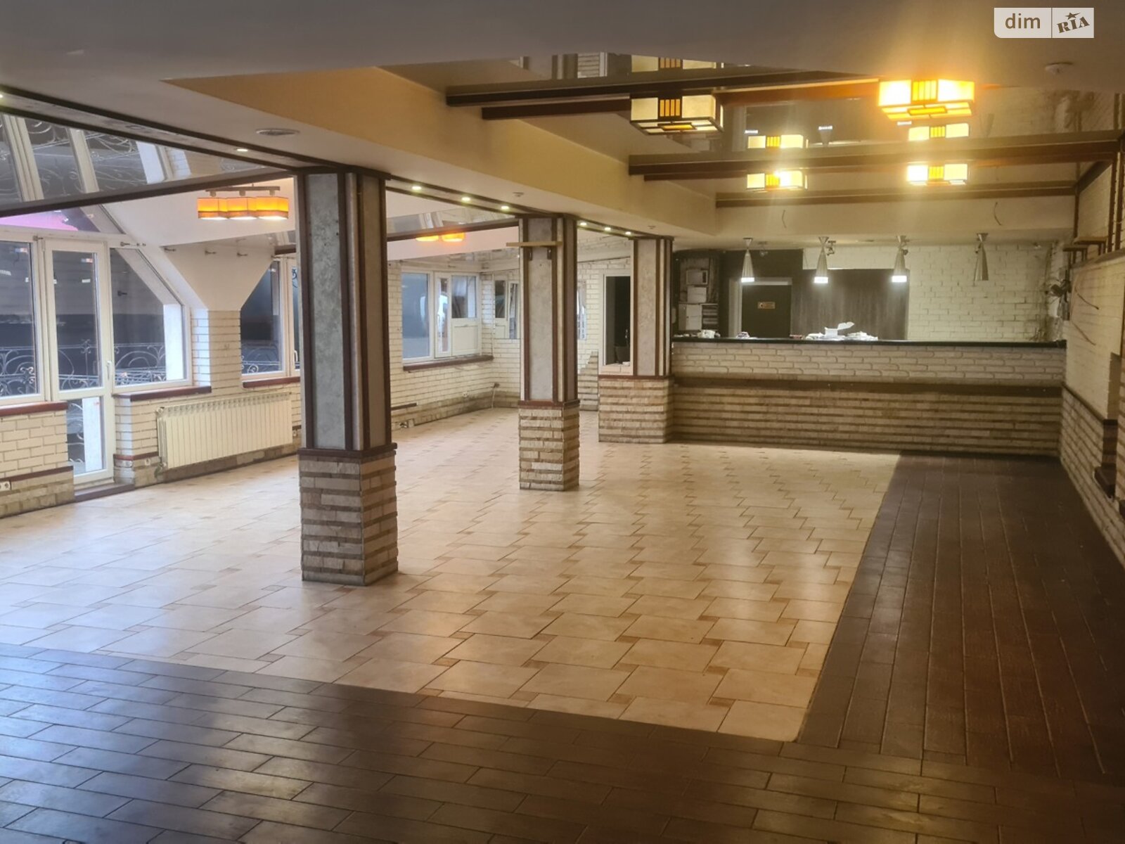 Комерційне приміщення в Рованцях, Тополева 40, ціна оренди: 150 000 грн за об’єкт фото 1 Комерційне приміщення в Рованцях, Тополева 40, ціна оренди: 150 000 грн за об’єкт фото 1