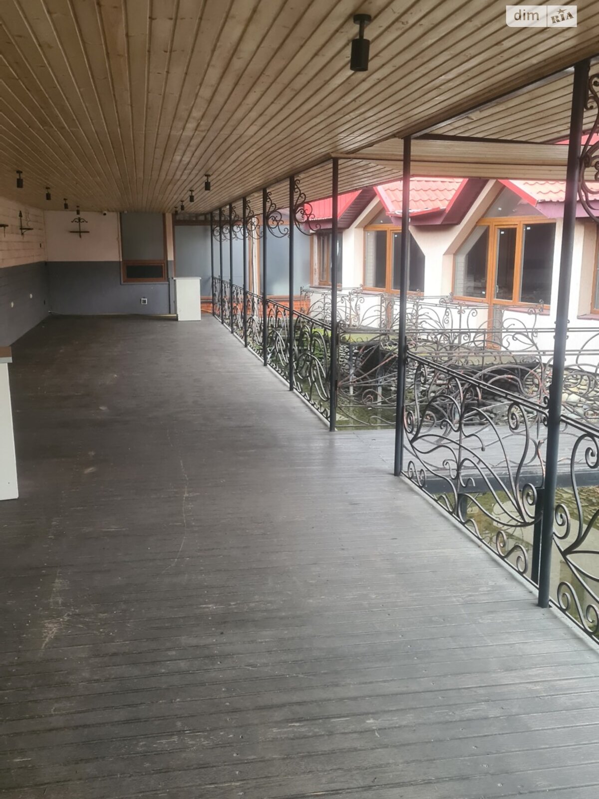 Комерційне приміщення в Рованцях, Тополева 40, ціна оренди: 150 000 грн за об’єкт фото 1 Комерційне приміщення в Рованцях, Тополева 40, ціна оренди: 150 000 грн за об’єкт фото 1