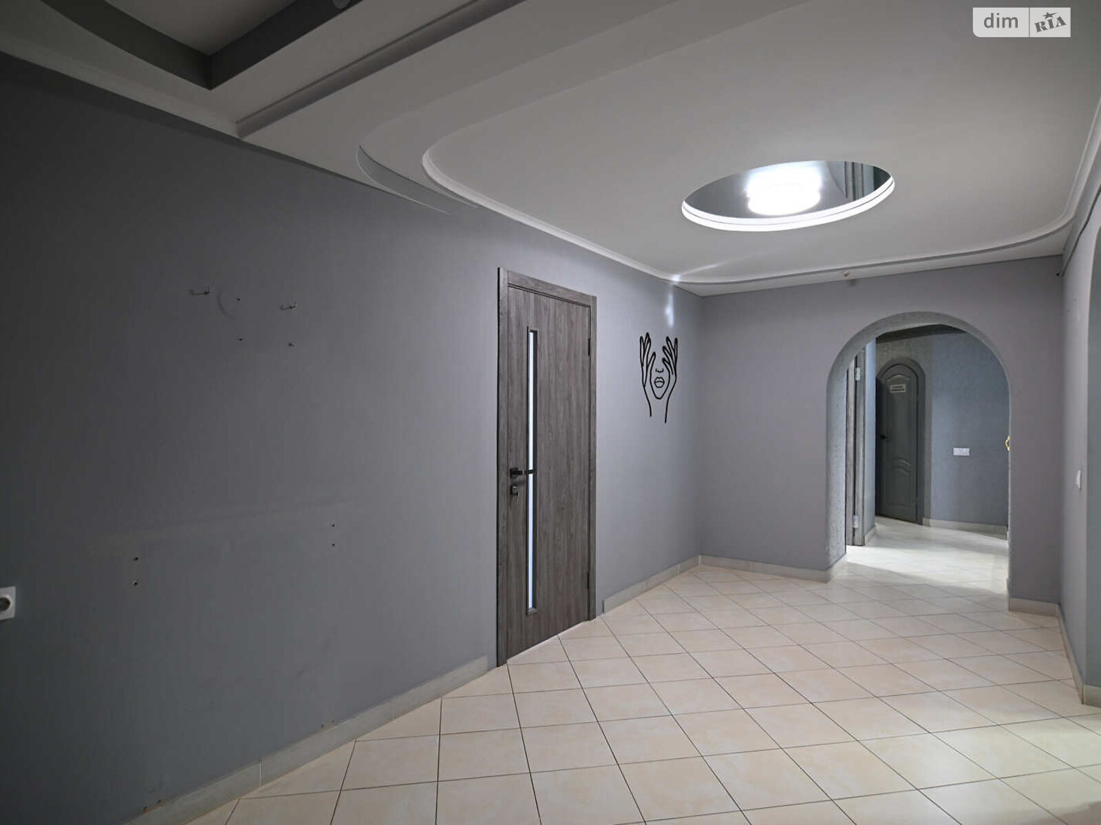 Комерційне приміщення в Рівному, здам в оренду по Степана Бандери вулиця 65, район 12-школа, ціна: 50 000 грн за об’єкт фото 1 Комерційне приміщення в Рівному, здам в оренду по Степана Бандери вулиця 65, район 12-школа, ціна: 50 000 грн за об’єкт фото 1