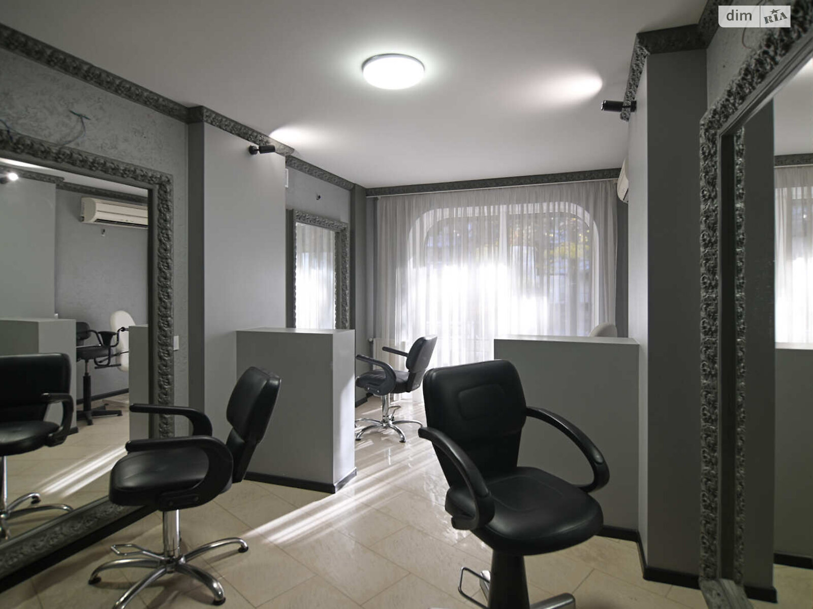 Комерційне приміщення в Рівному, здам в оренду по Степана Бандери вулиця 65, район 12-школа, ціна: 50 000 грн за об’єкт фото 1 Комерційне приміщення в Рівному, здам в оренду по Степана Бандери вулиця 65, район 12-школа, ціна: 50 000 грн за об’єкт фото 1