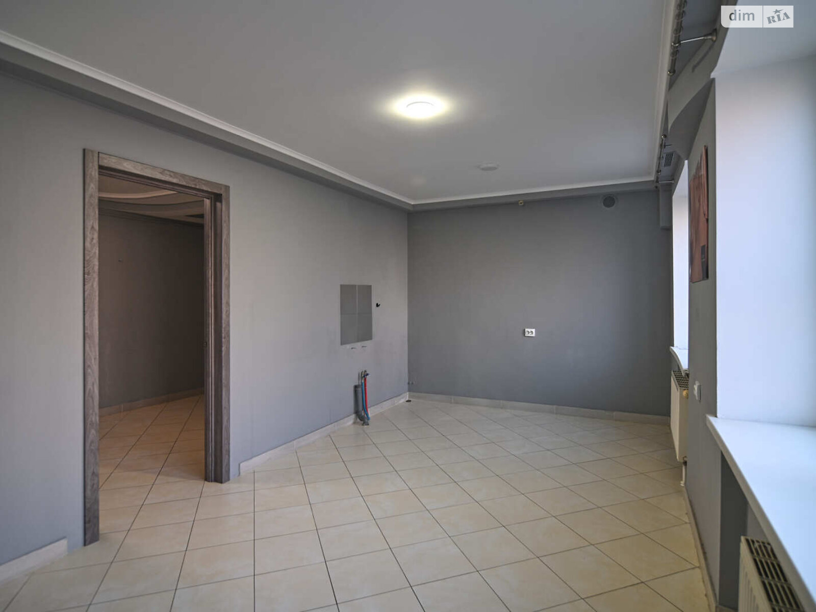 Комерційне приміщення в Рівному, здам в оренду по Степана Бандери вулиця 65, район 12-школа, ціна: 50 000 грн за об’єкт фото 1 Комерційне приміщення в Рівному, здам в оренду по Степана Бандери вулиця 65, район 12-школа, ціна: 50 000 грн за об’єкт фото 1