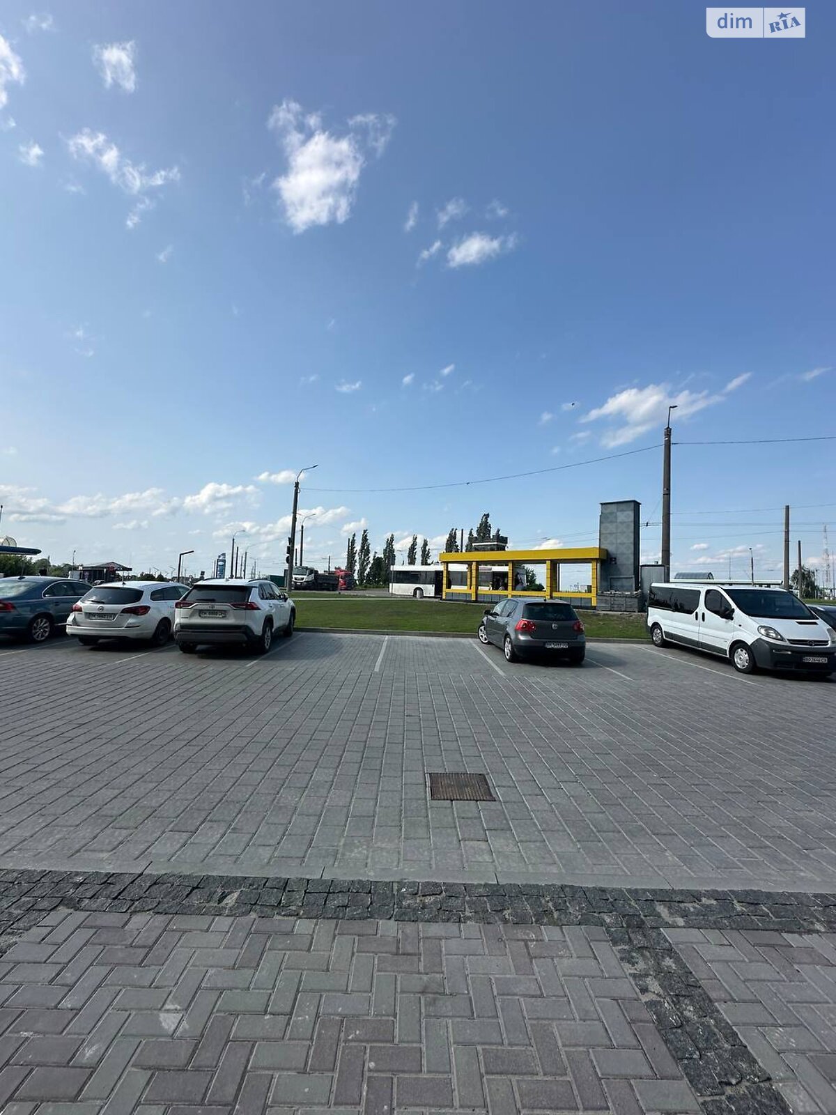 Комерційне приміщення в Рівному, здам в оренду по Соборна вулиця 289, район Авторинок, ціна: 30 000 грн за об’єкт фото 1 Комерційне приміщення в Рівному, здам в оренду по Соборна вулиця 289, район Авторинок, ціна: 30 000 грн за об’єкт фото 1