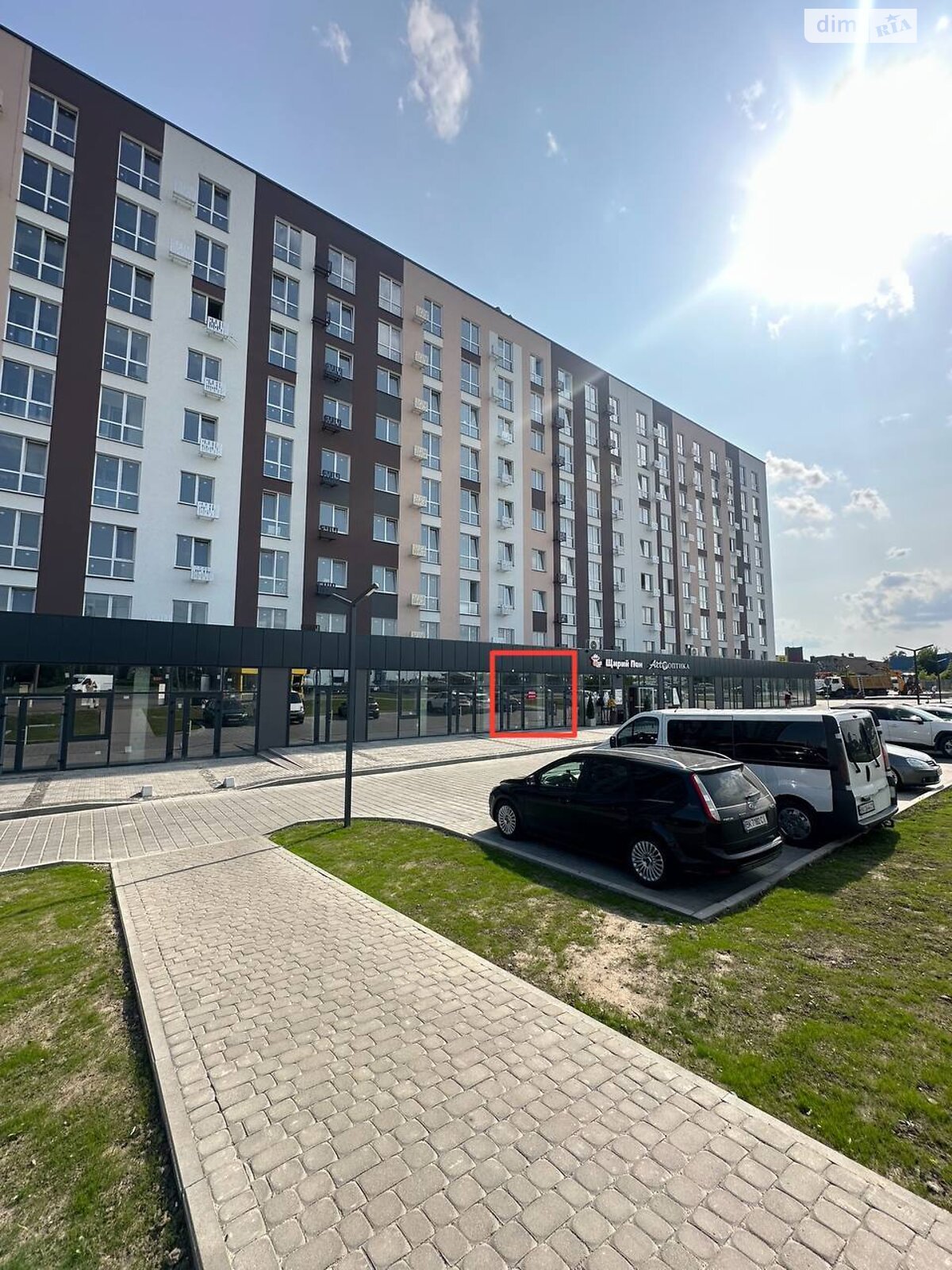 Комерційне приміщення в Рівному, здам в оренду по Соборна вулиця 289, район Авторинок, ціна: 30 000 грн за об’єкт фото 1 Комерційне приміщення в Рівному, здам в оренду по Соборна вулиця 289, район Авторинок, ціна: 30 000 грн за об’єкт фото 1