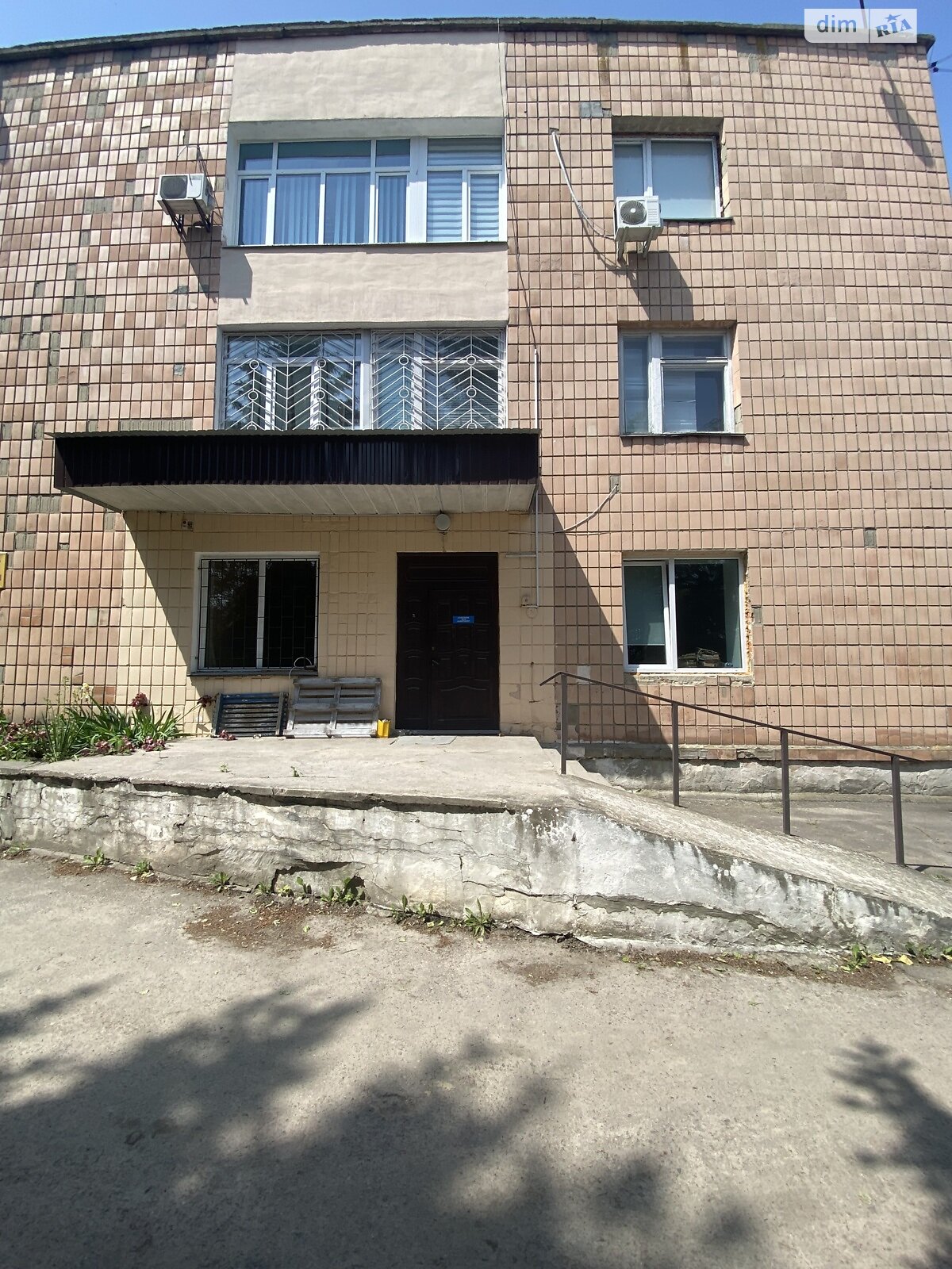 Коммерческое помещение в Ровно, сдам в аренду по Киевская улица, район Автовокзал, цена: 34 500 грн за объект фото 1 Коммерческое помещение в Ровно, сдам в аренду по Киевская улица, район Автовокзал, цена: 34 500 грн за объект фото 1