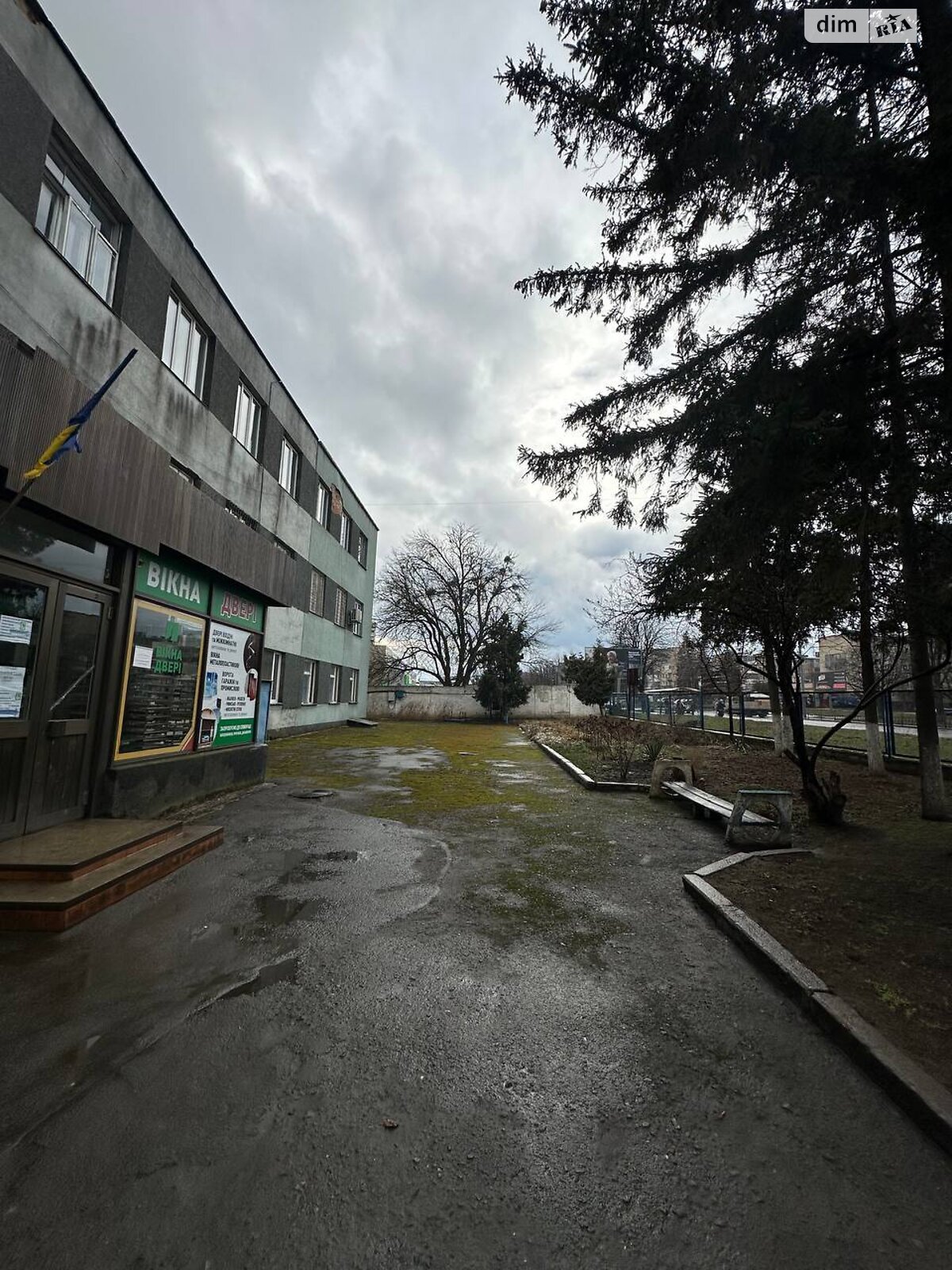 Комерційне приміщення в Рівному, здам в оренду по Василя Червонія (Гагаріна) вулиця 30, район Чайка, ціна: 14 000 грн за об’єкт фото 1 Комерційне приміщення в Рівному, здам в оренду по Василя Червонія (Гагаріна) вулиця 30, район Чайка, ціна: 14 000 грн за об’єкт фото 1